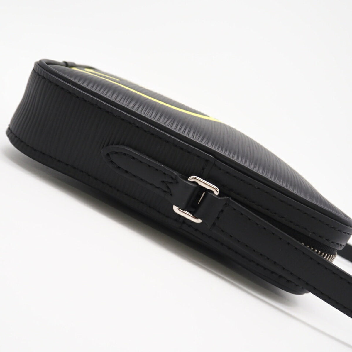 Louis Vuitton Black Yellow Leather Shoulder Bag (Pre-Owned)