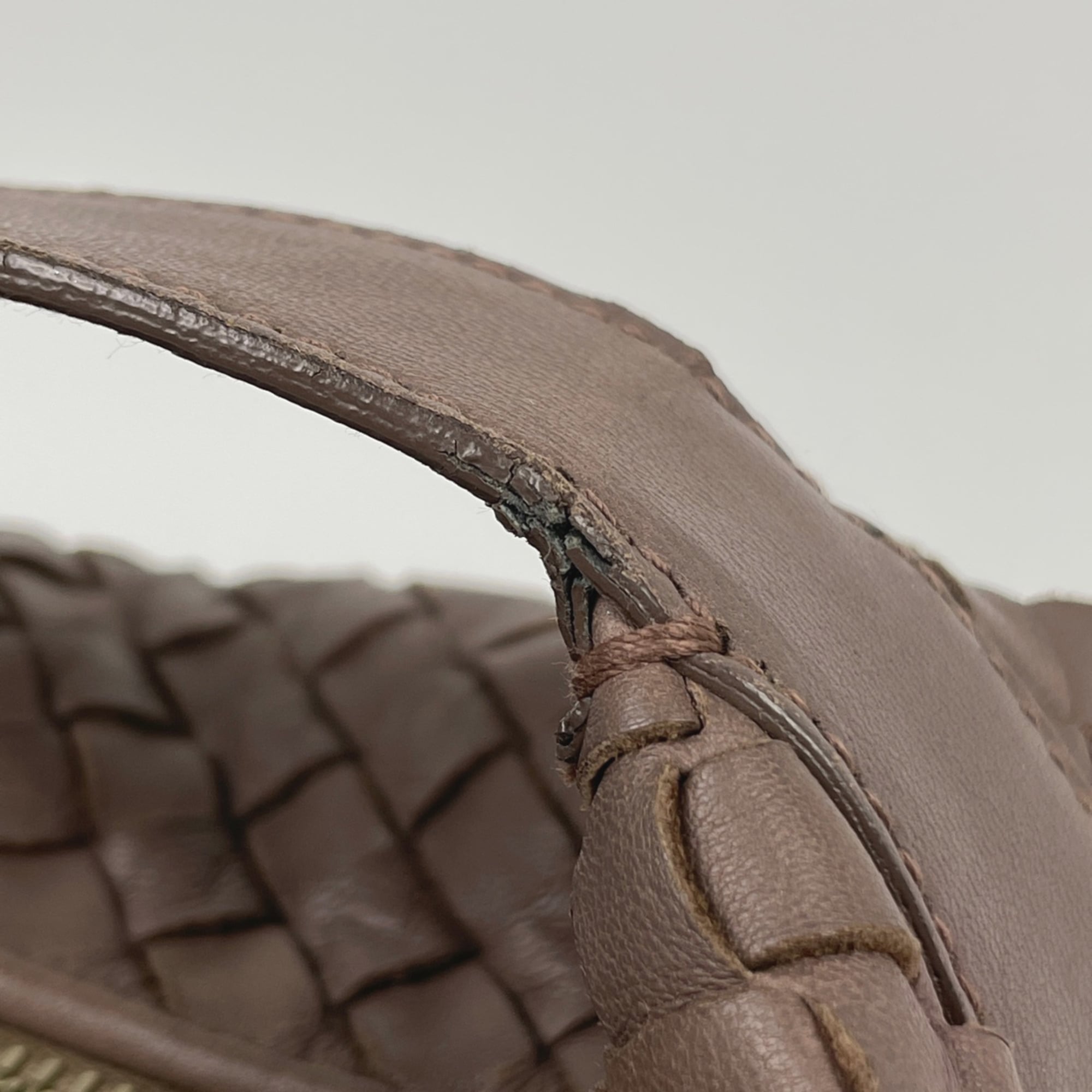 Bottega Veneta Intrecciato Brown Leather Handbag (Pre-Owned)