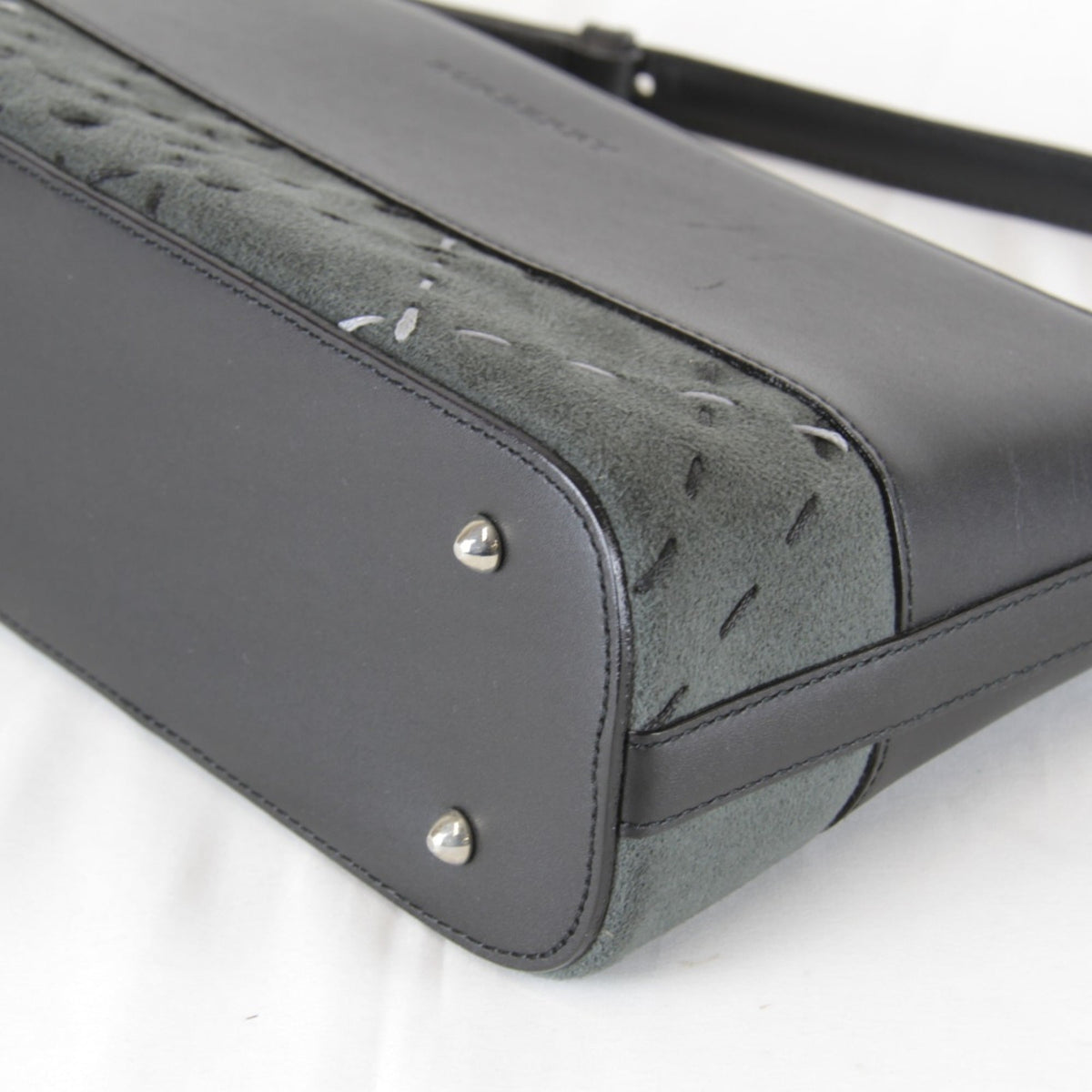 Burberry Black Gray Leather Suede Shoulder Bag (Pre-Owned)