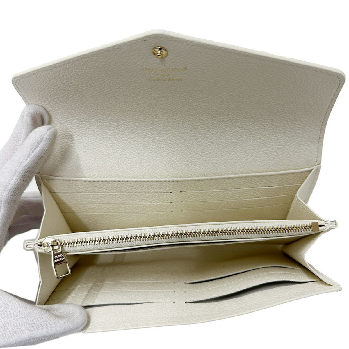 Louis Vuitton Monogram Empreinte White Monogram Empreinte Long Wallet (Bi-Fold) (Pre-Owned)