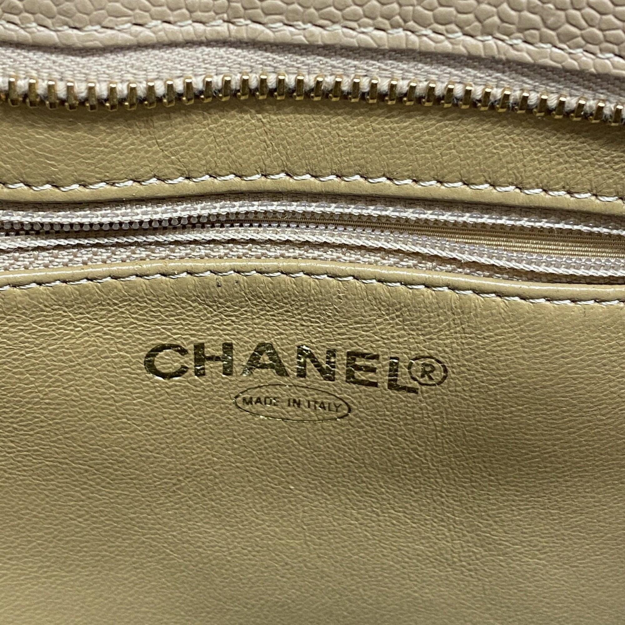Chanel Beige Grained Calfskin Tote Bag (Pre-Owned)