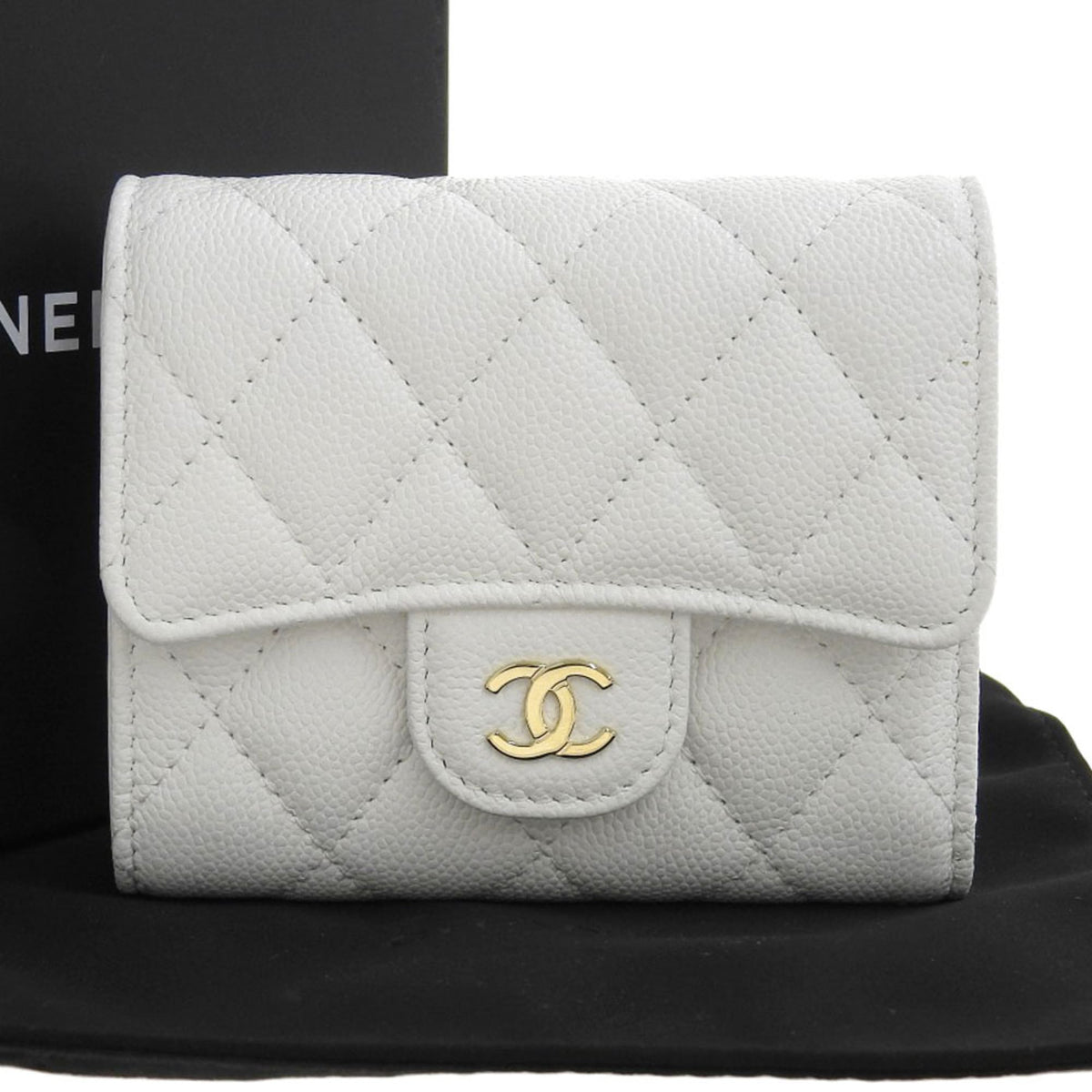Chanel White Grained Calfskin Wallet (Tri-Fold) (Pre-Owned)