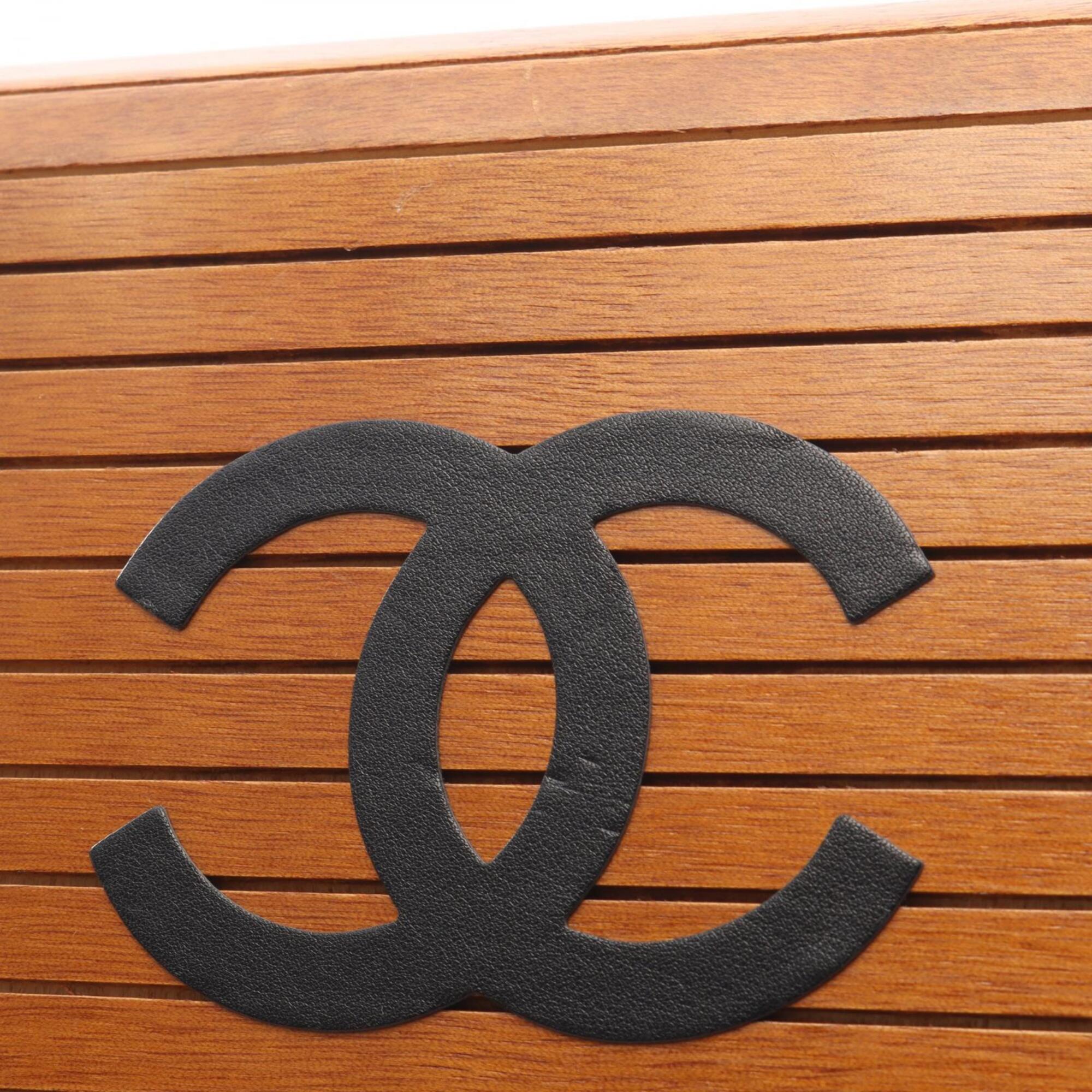 Chanel Black Brown Leather Wood Handbag (Pre-Owned)