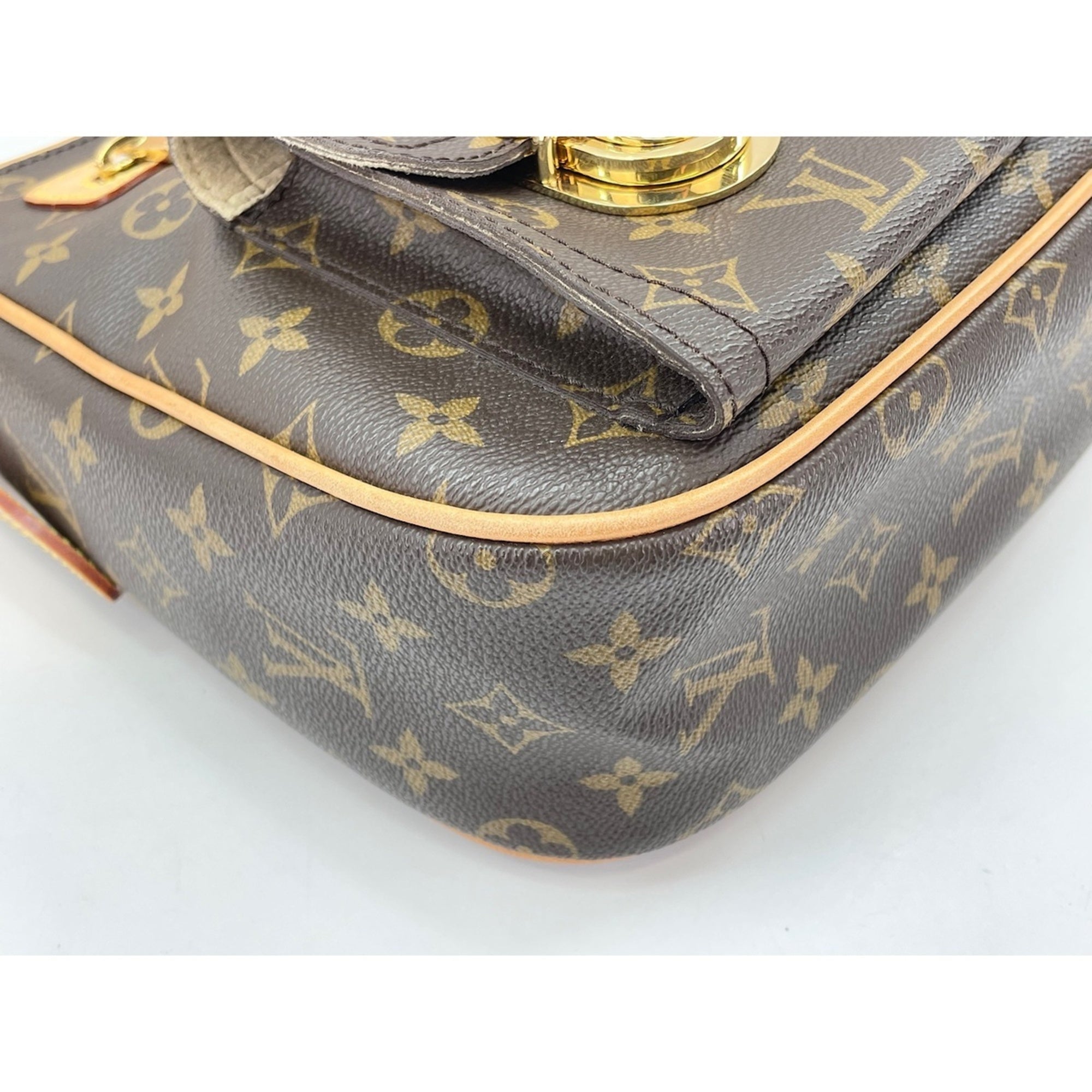 Louis Vuitton Monogram Brown Monogram Shoulder Bag (Pre-Owned)