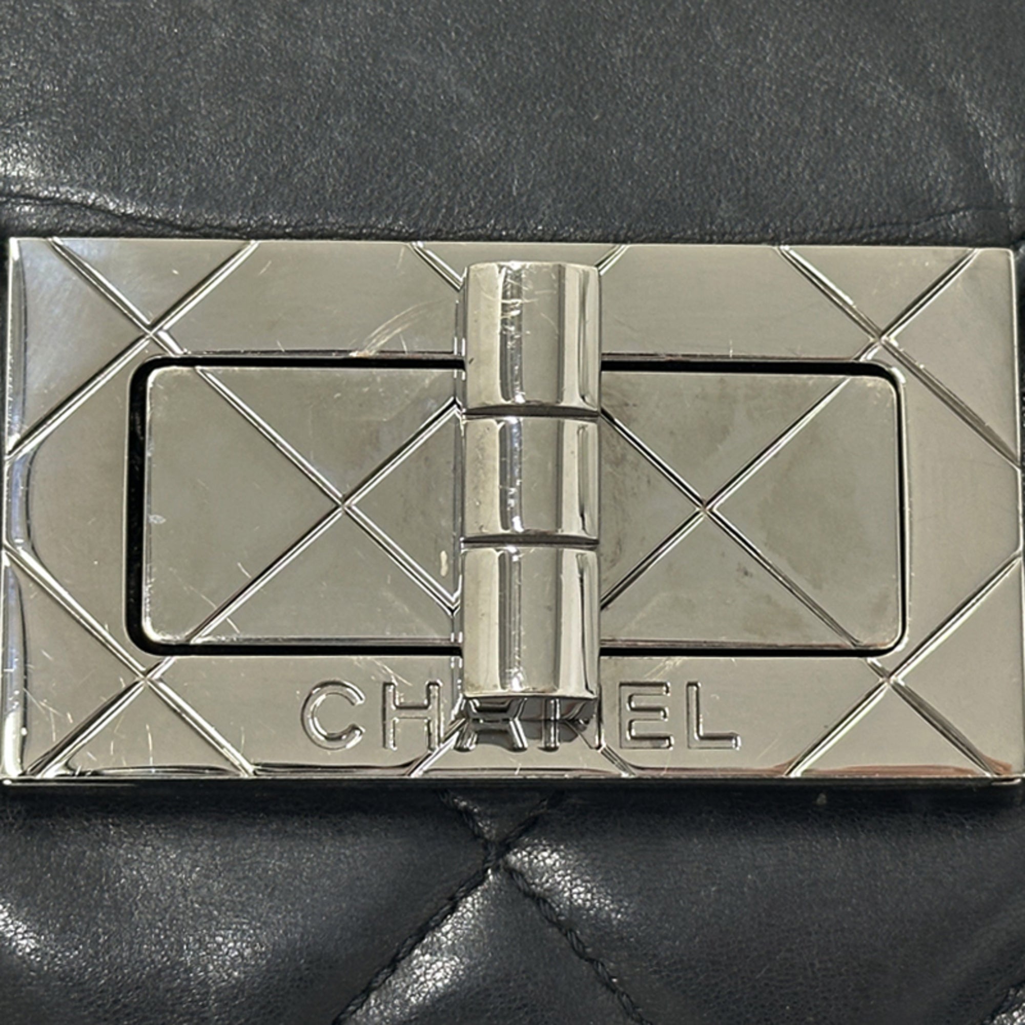 Chanel Black Leather Handbag Shoulder Bag (Pre-Owned)