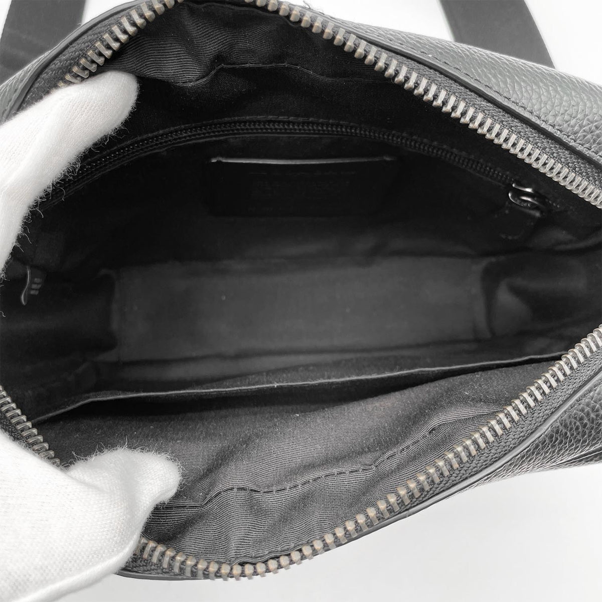 Coach Black Leather Shoulder Bag (Pre-Owned)