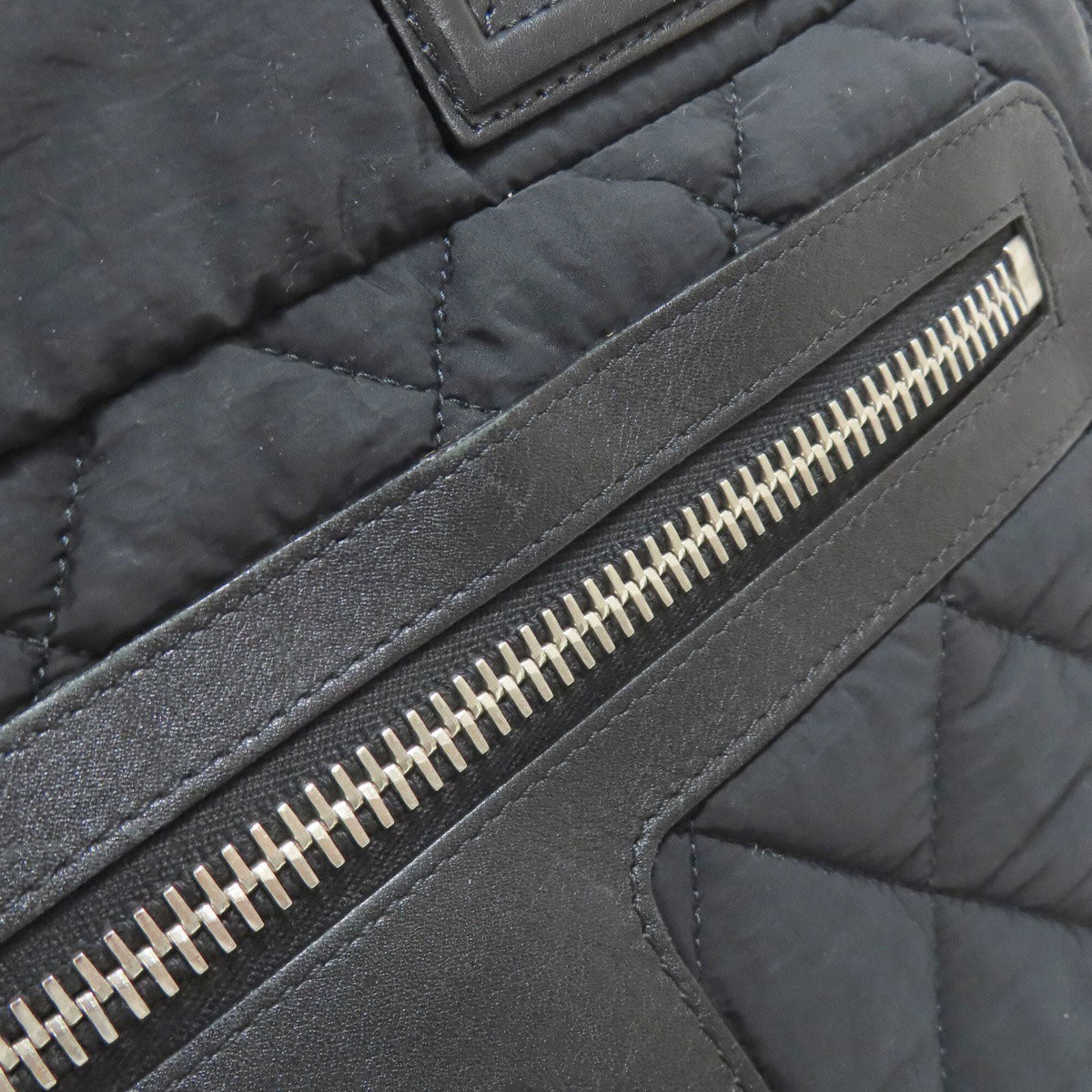 Chanel Black Nylon Tote Bag (Pre-Owned)