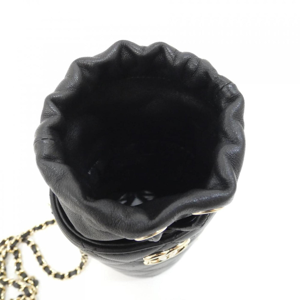 Chanel Black Leather Shoulder Bag (Pre-Owned)
