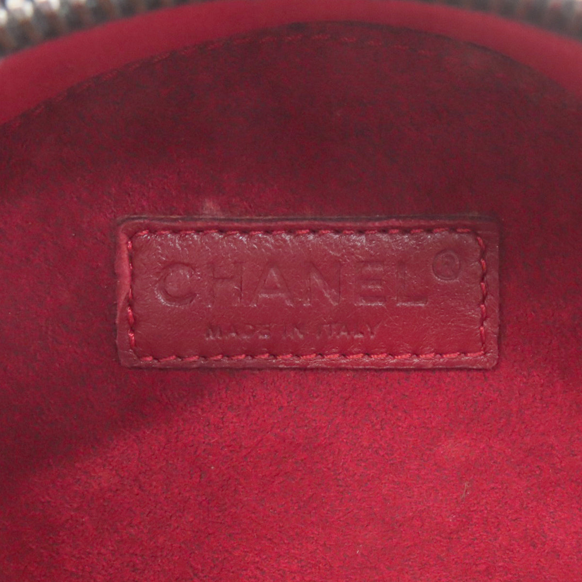 Chanel Black Leather Shoulder Bag (Pre-Owned)