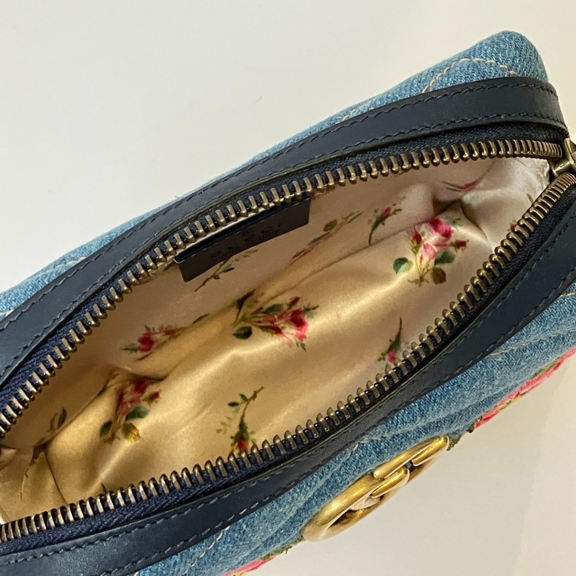 Gucci Blue Fabric Pouch (Pre-Owned)