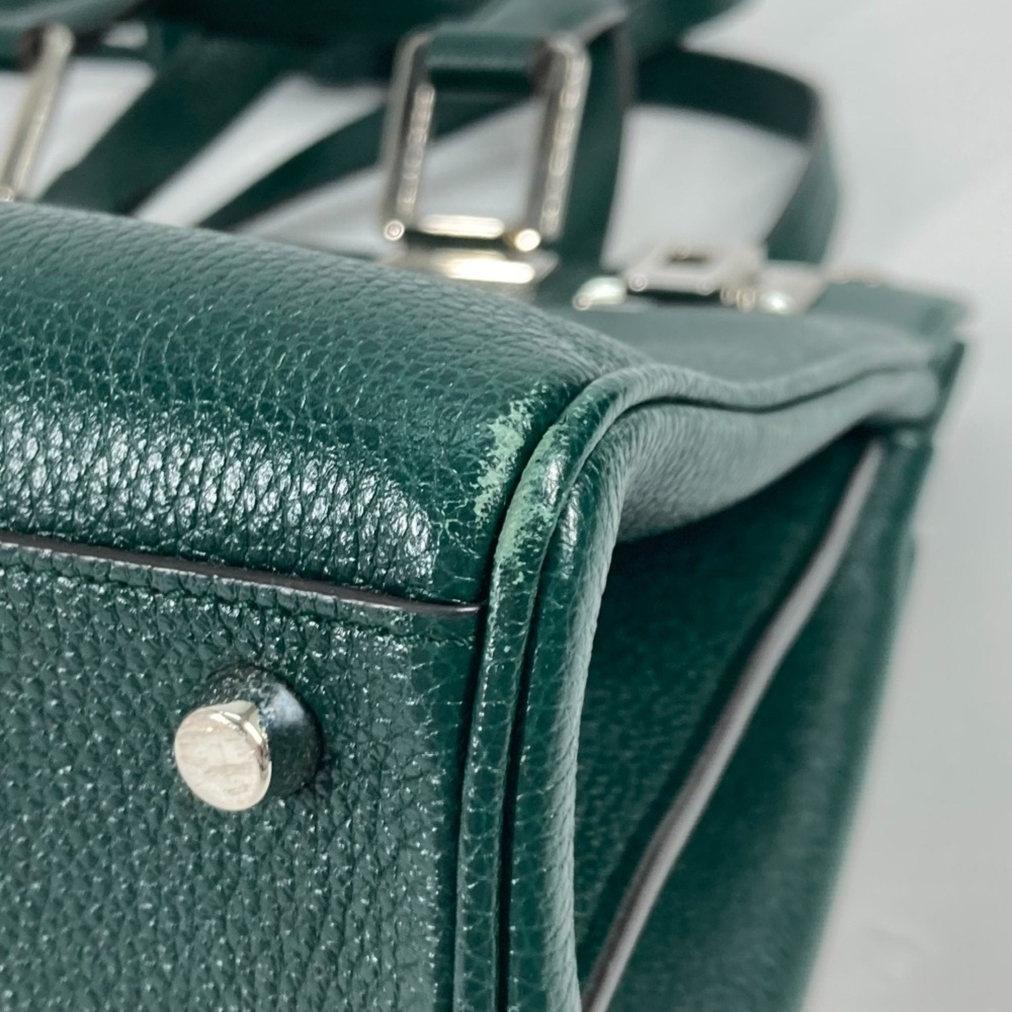 Gucci Green Leather Handbag (Pre-Owned)