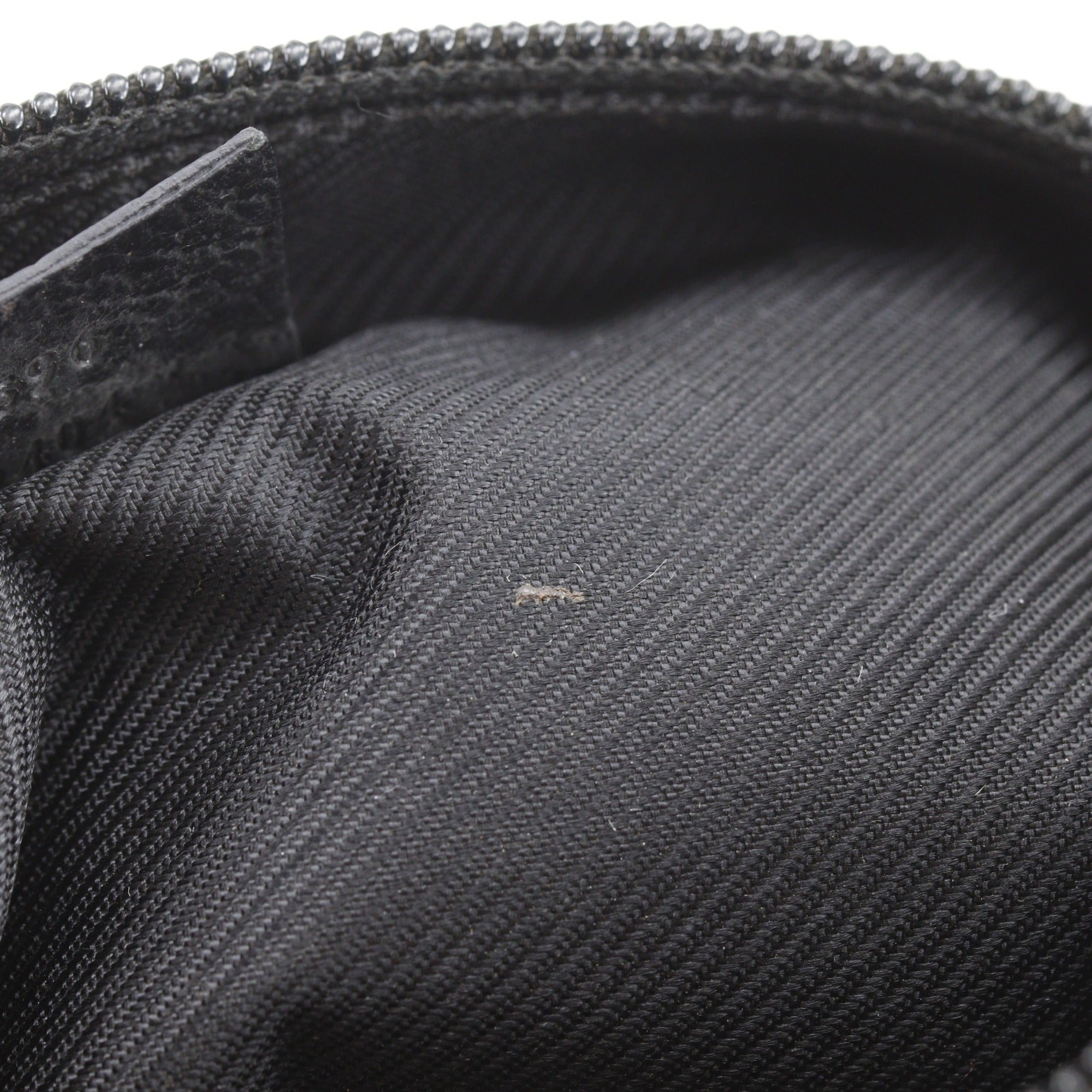 Gucci Black Gg Canvas Pouch (Pre-Owned)