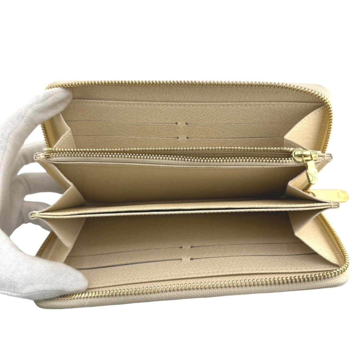 Louis Vuitton Damier Azur White Damier Azur Long Wallet (Bi-Fold) (Pre-Owned)