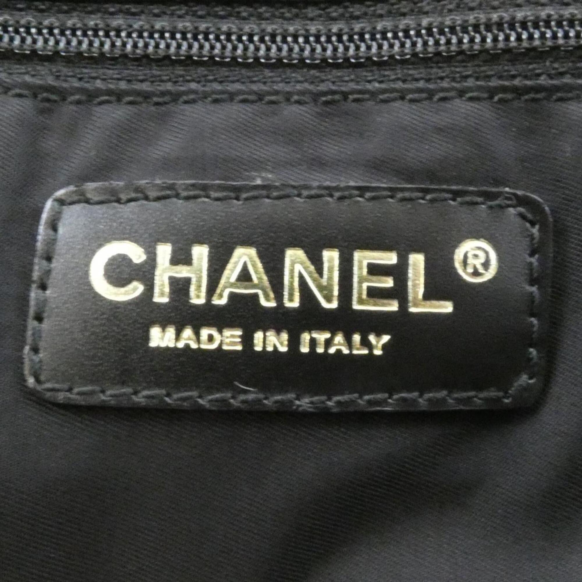 Chanel Black Nylon Handbag (Pre-Owned)