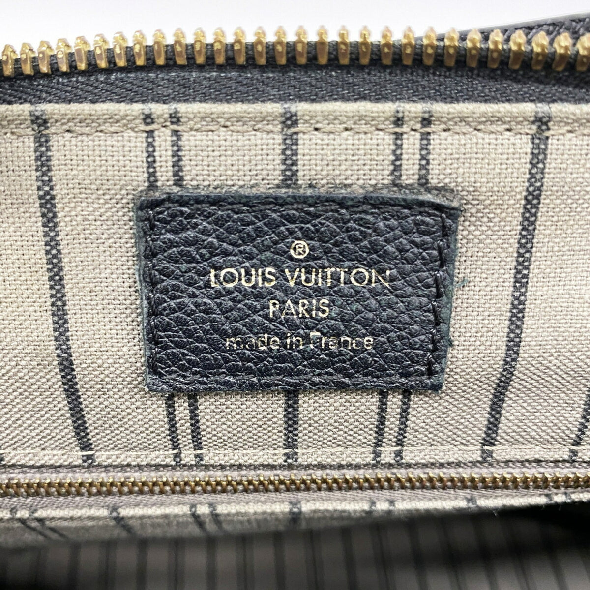 Louis Vuitton Noir Tote Bag (Pre-Owned)