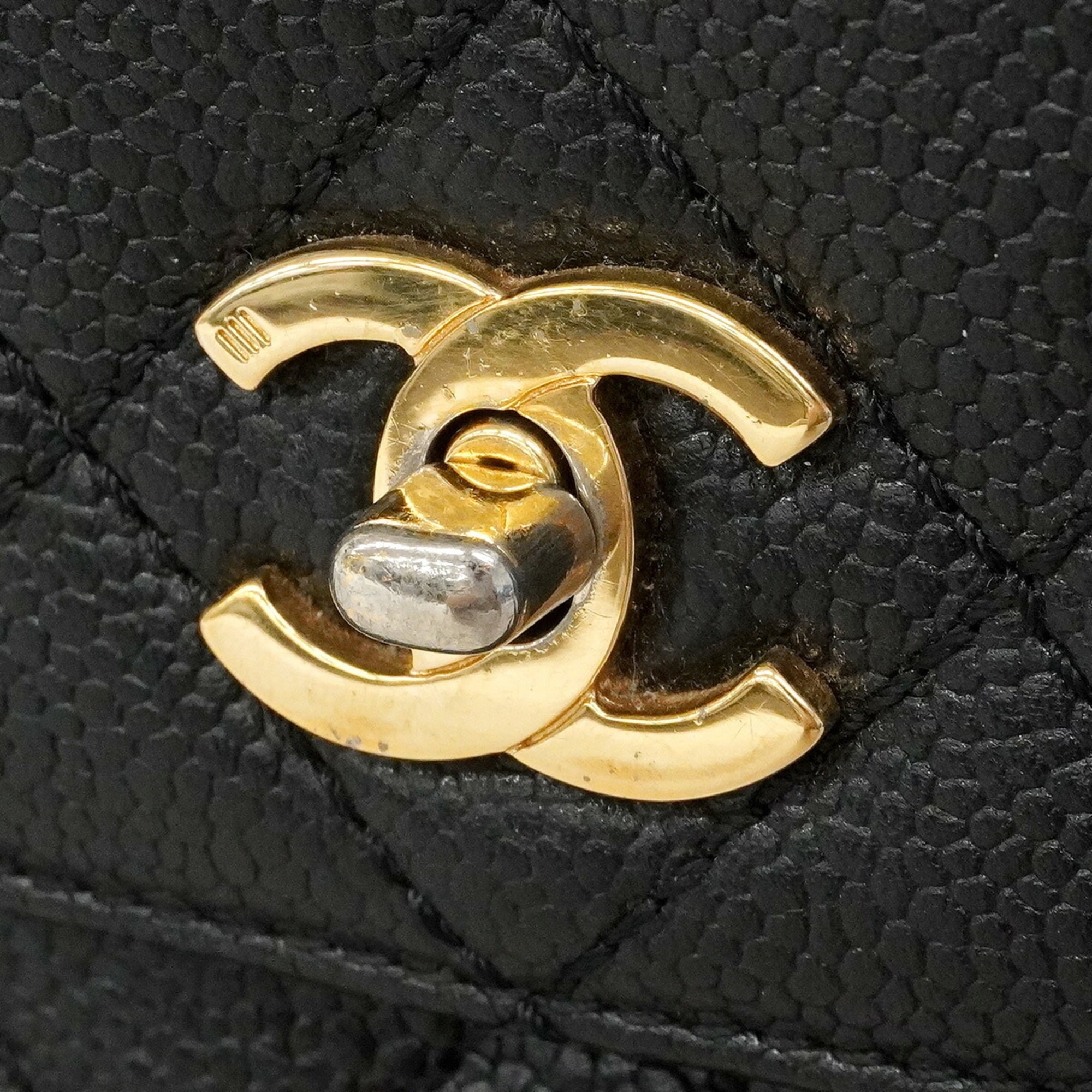 Chanel Black Grained Calfskin Handbag (Pre-Owned)