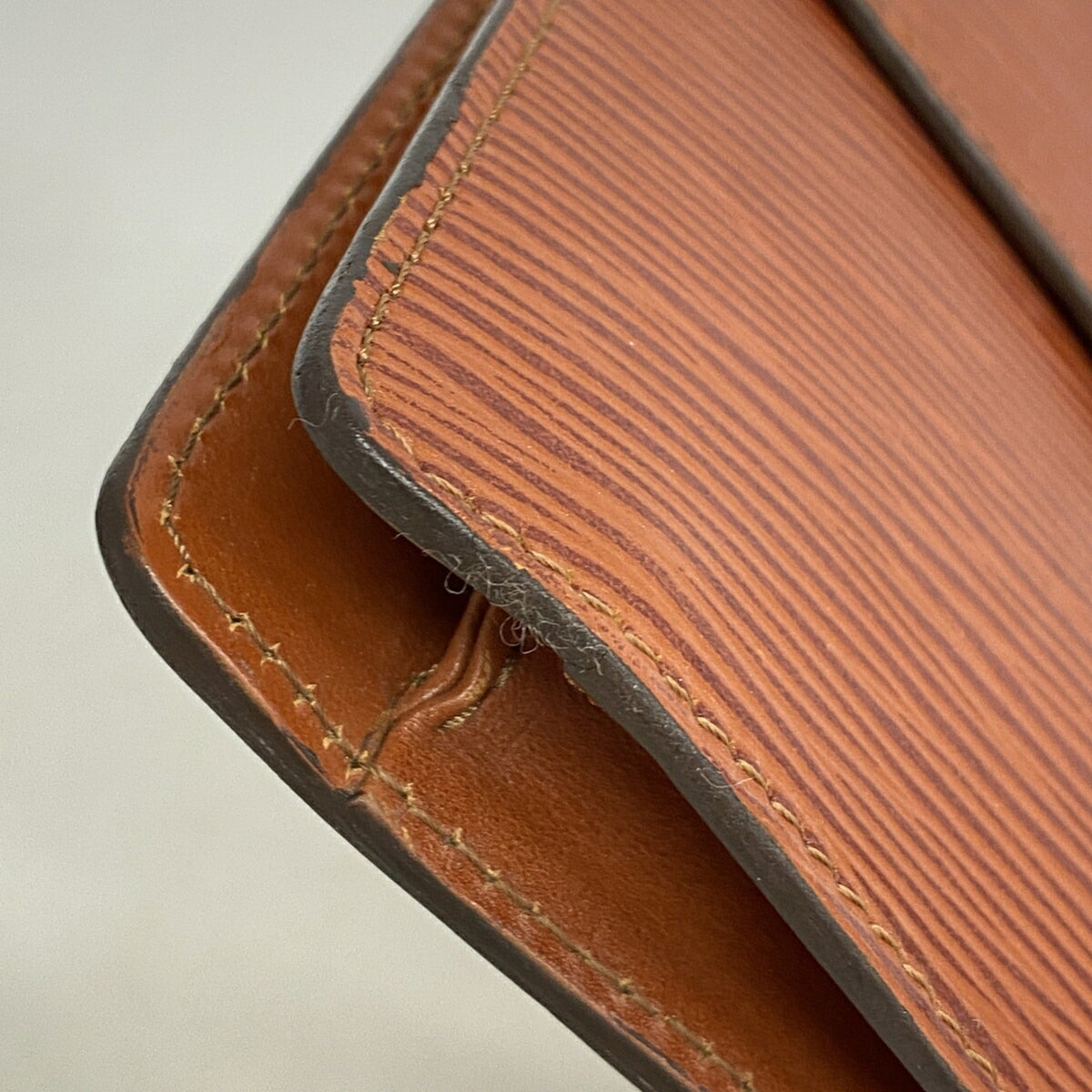 Louis Vuitton Kenyan Brown Clutch Bag (Pre-Owned)