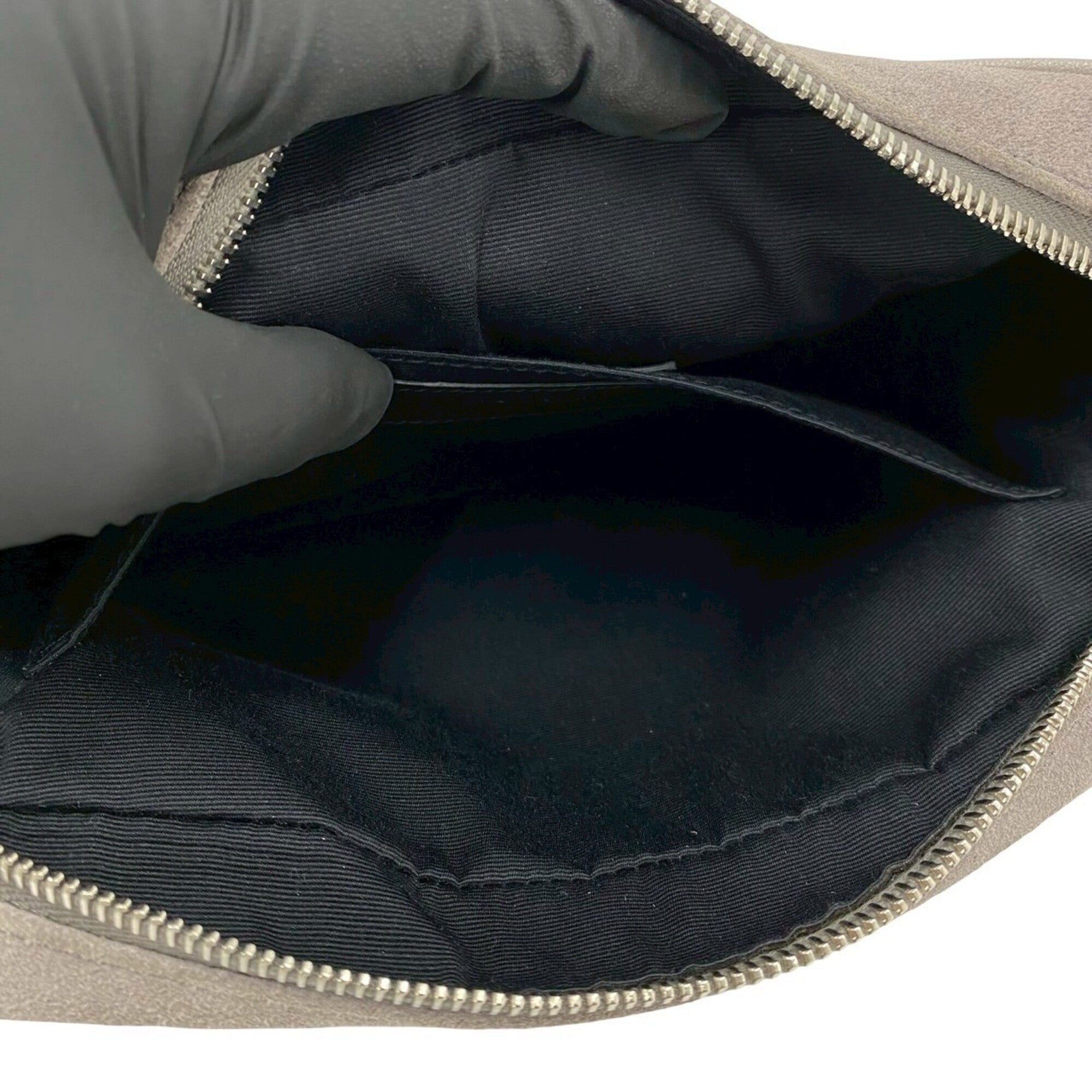 Saint Laurent Gray Leather Pochette Shoulder Bag (Pre-Owned)