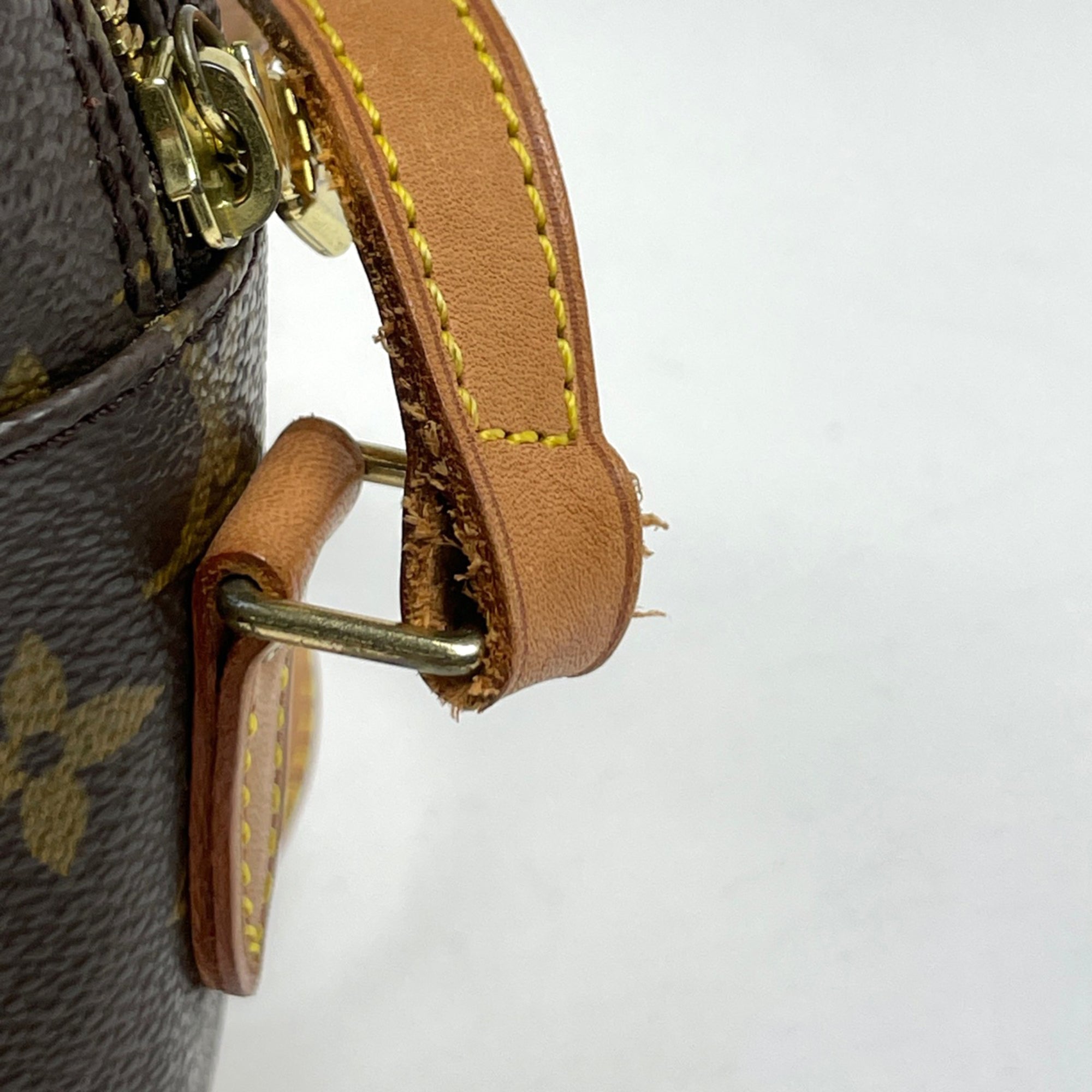 Louis Vuitton Brown Monogram Shoulder Bag (Pre-Owned)