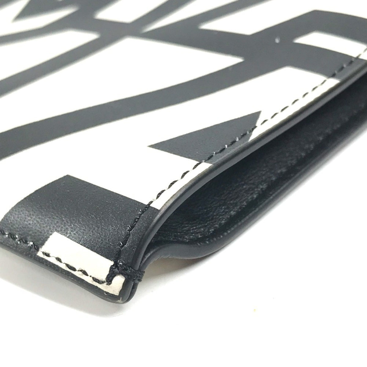 Fendi Black White Leather Clutch Bag Handbag Pouch (Pre-Owned)