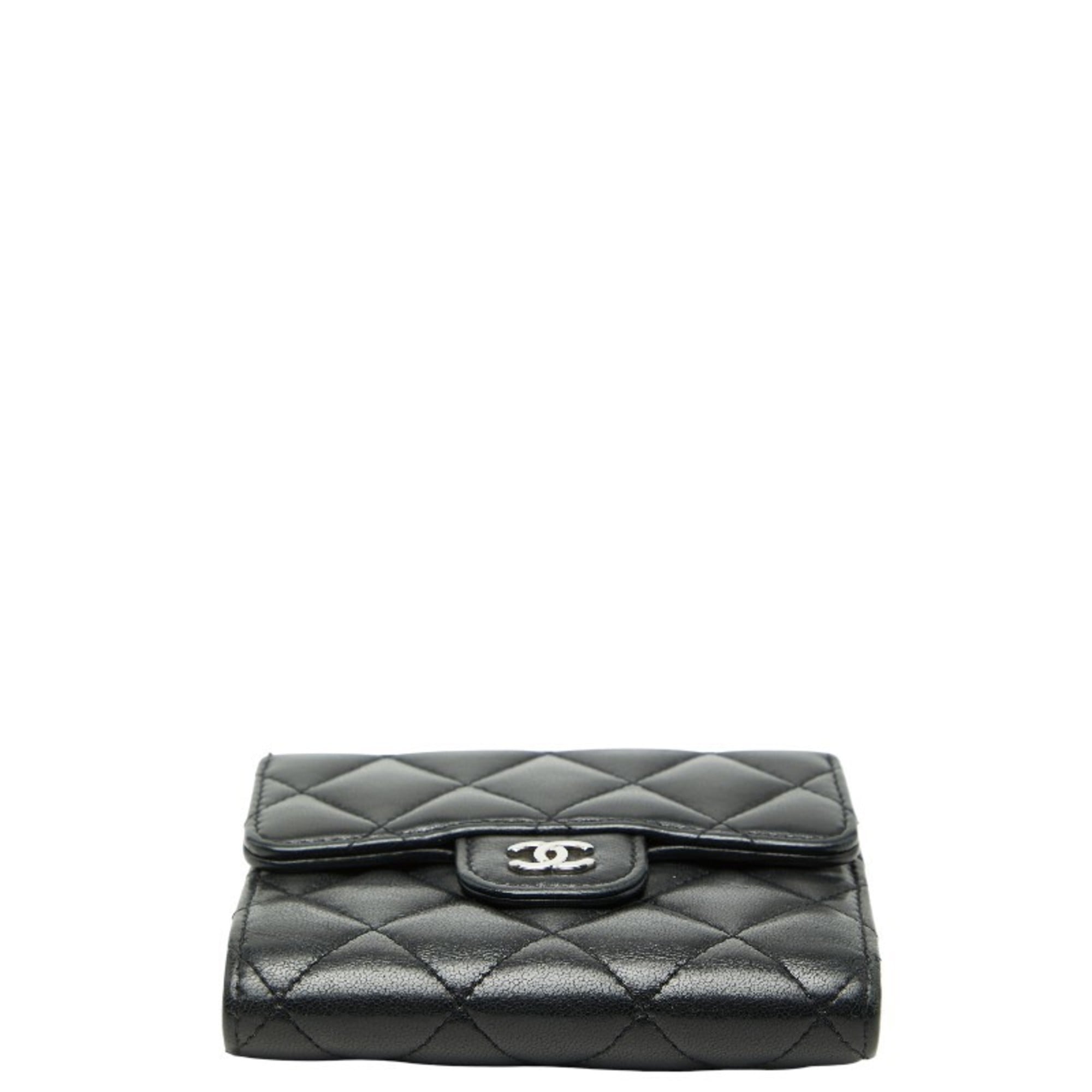 Chanel Matelasse Black Leather Wallet (Tri-Fold) (Pre-Owned)