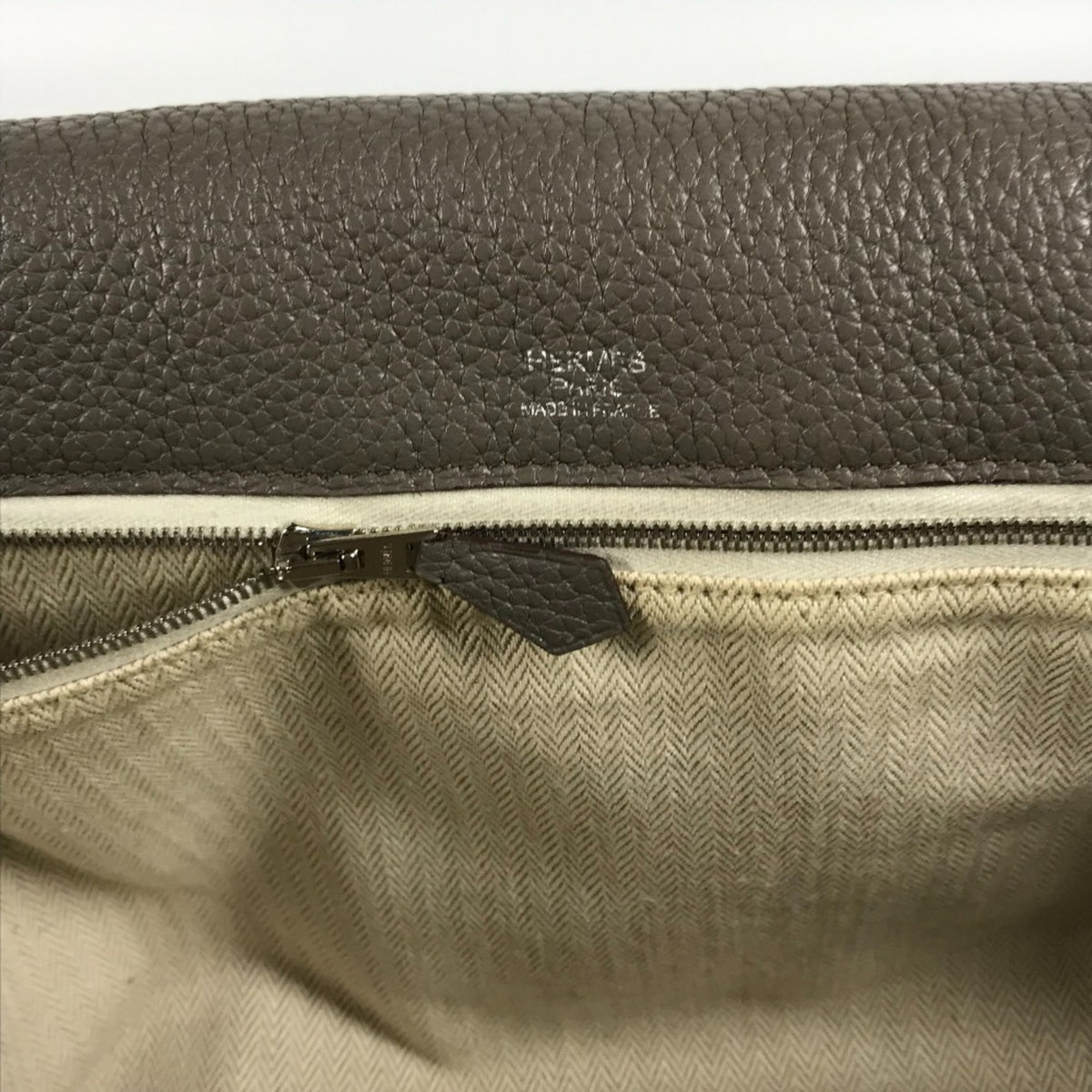 Hermes Gray Leather Shoulder Bag (Pre-Owned)