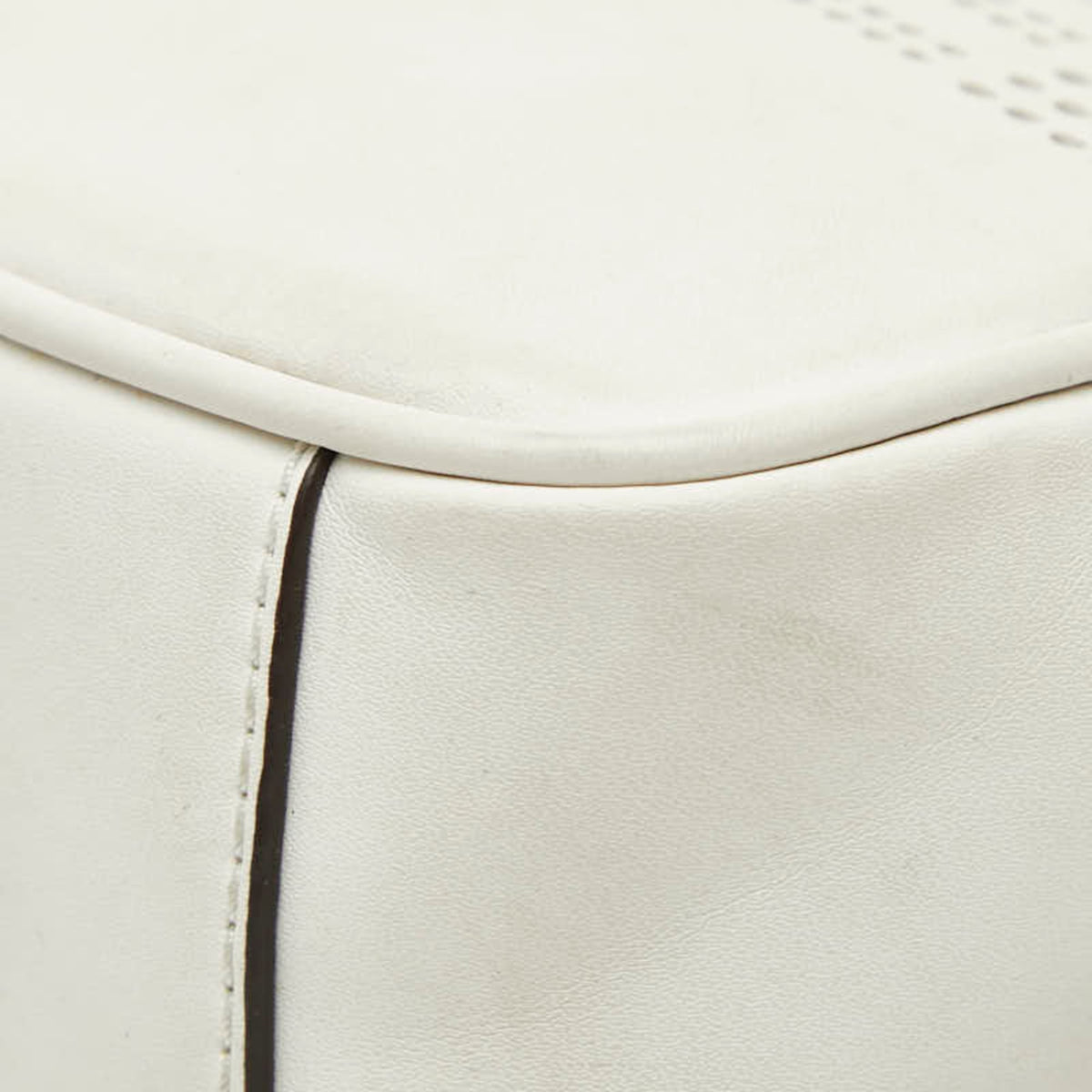 Michael Kors White Leather Shoulder Bag (Pre-Owned)