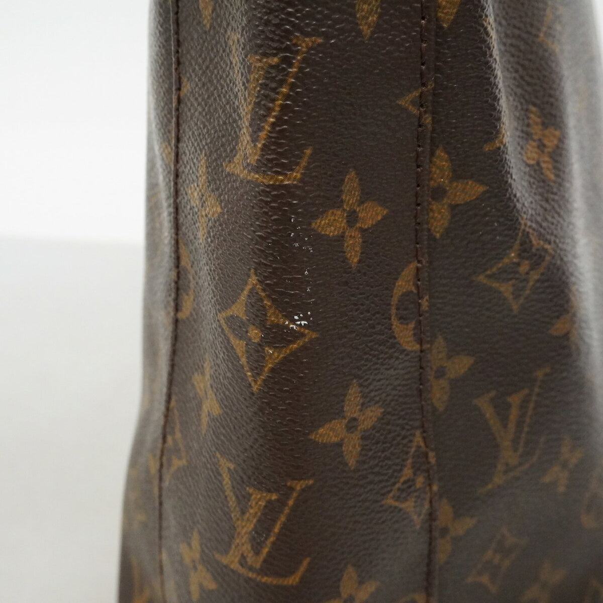 Louis Vuitton Brown Shoulder Bag (Pre-Owned)