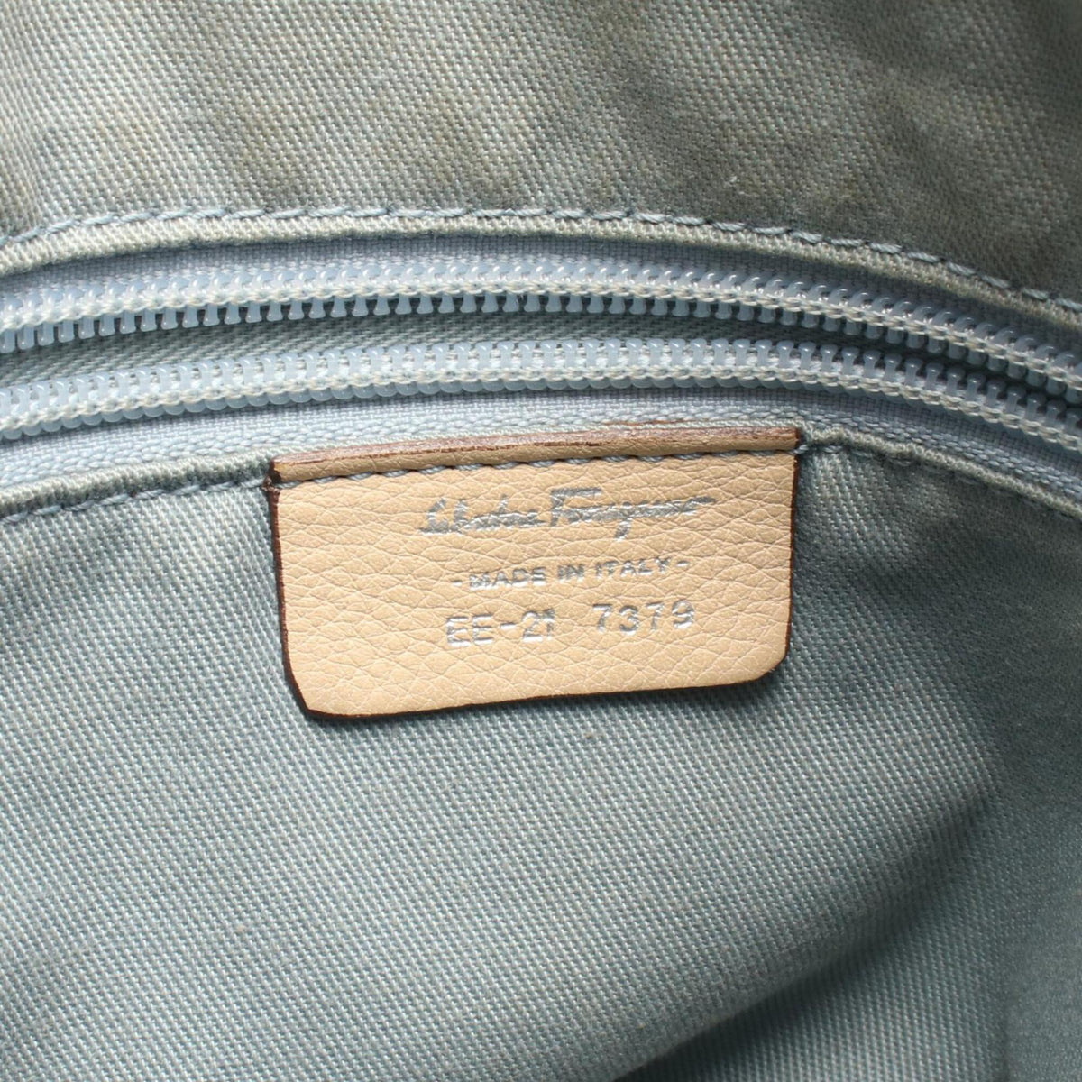 Salvatore Ferragamo Beige Leather Handbag Shoulder Bag (Pre-Owned)