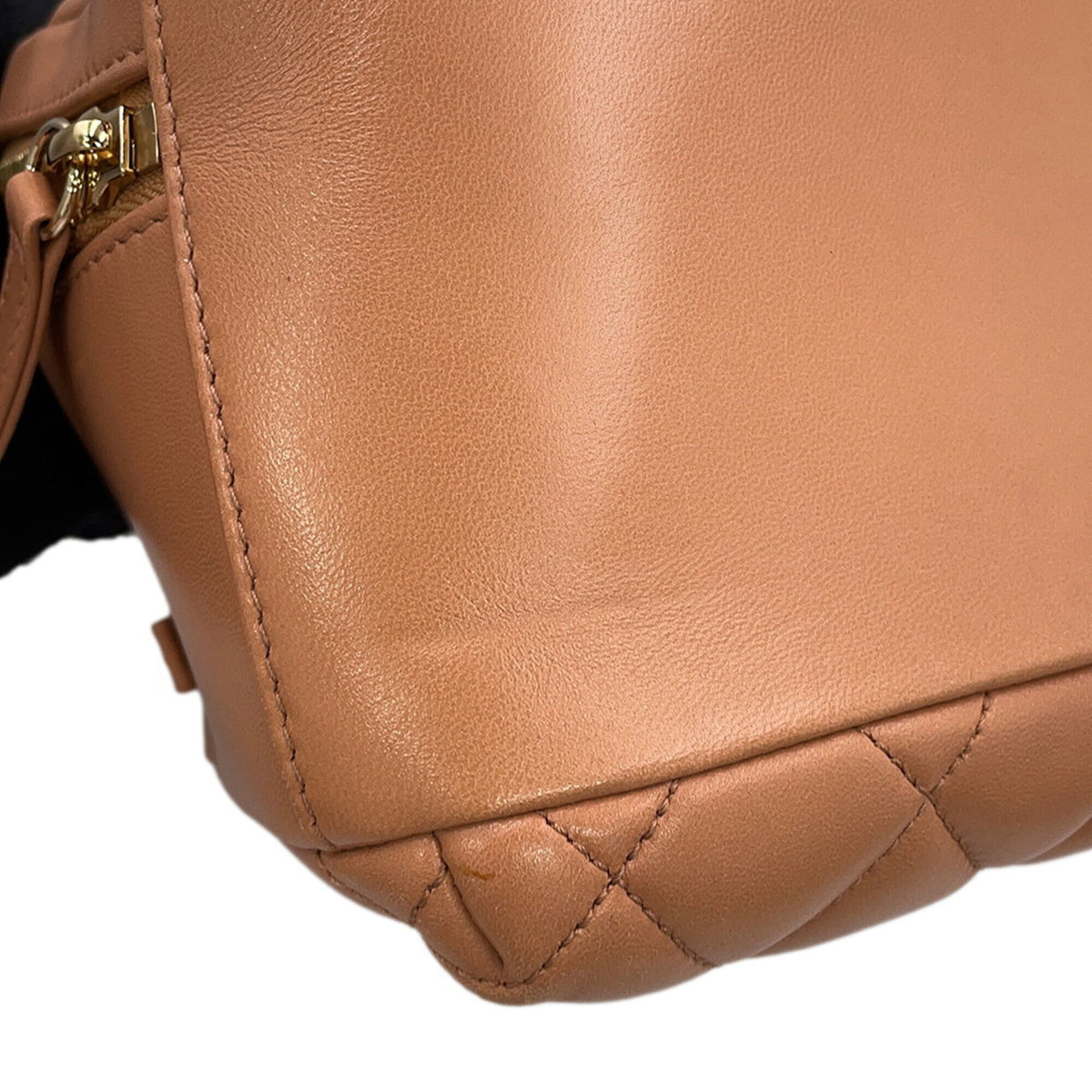 Chanel Matelasse Beige Leather Handbag (Pre-Owned)