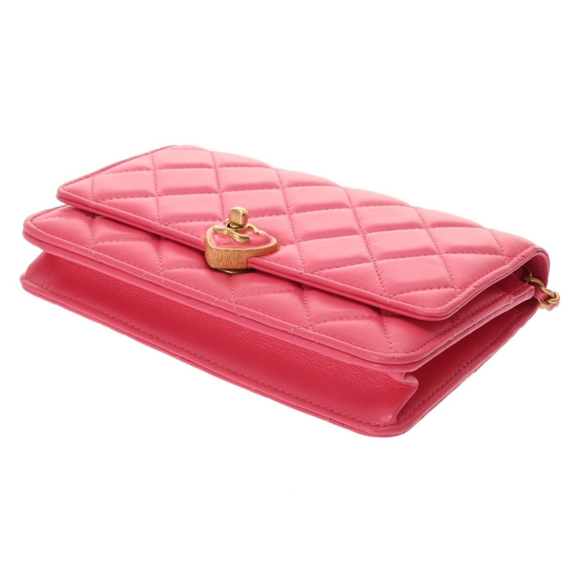 Chanel Pink Leather Shoulder Bag (Pre-Owned)