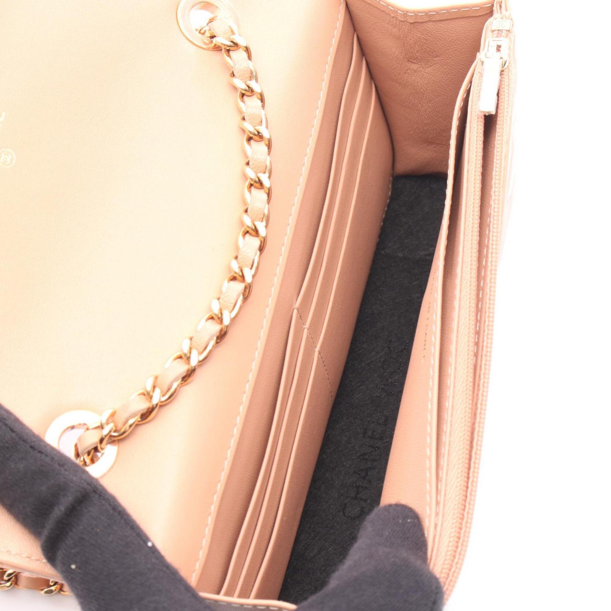 Chanel Pink Leather Handbag Shoulder Bag (Pre-Owned)