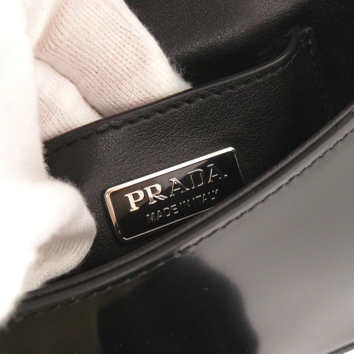 Prada Black Leather Shoulder Bag (Pre-Owned)