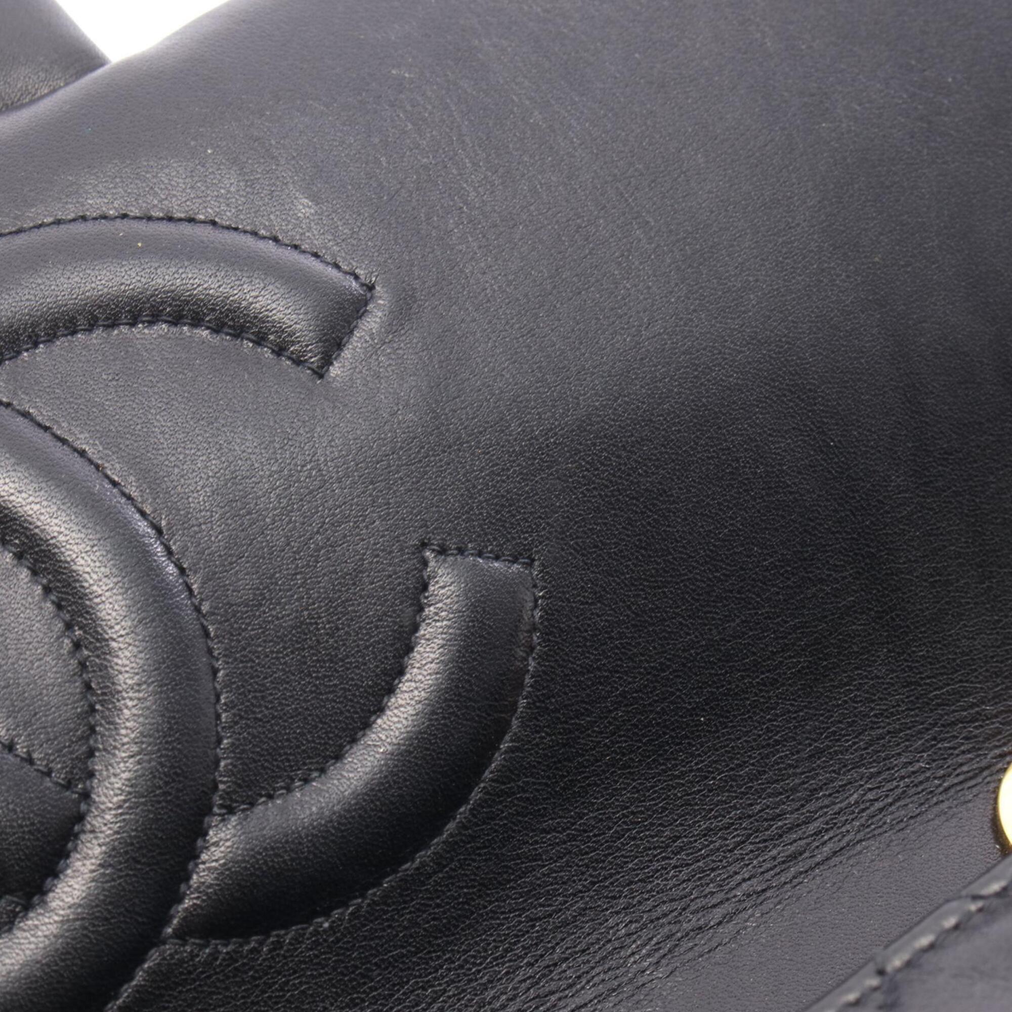 Chanel Black Leather Handbag Shoulder Bag (Pre-Owned)