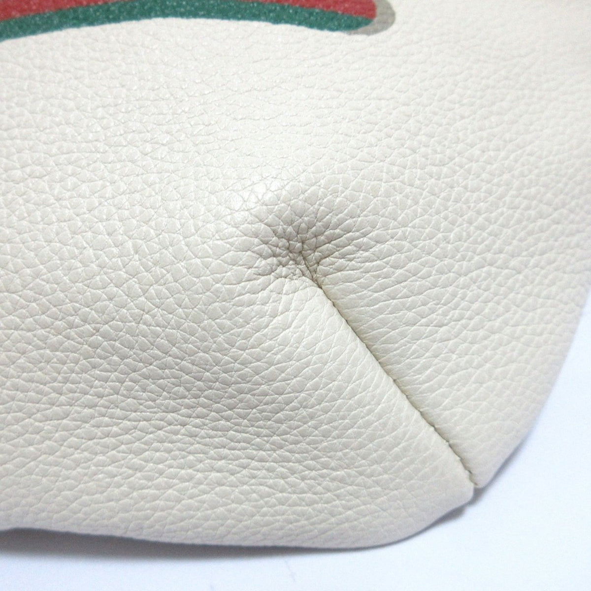 Gucci Off-White Leather Sling Bag (Pre-Owned)