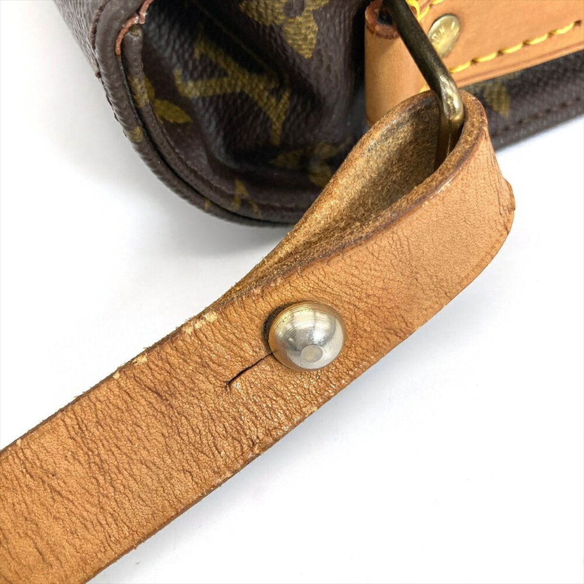 Louis Vuitton Brown Monogram Monogram Shoulder Bag (Pre-Owned)