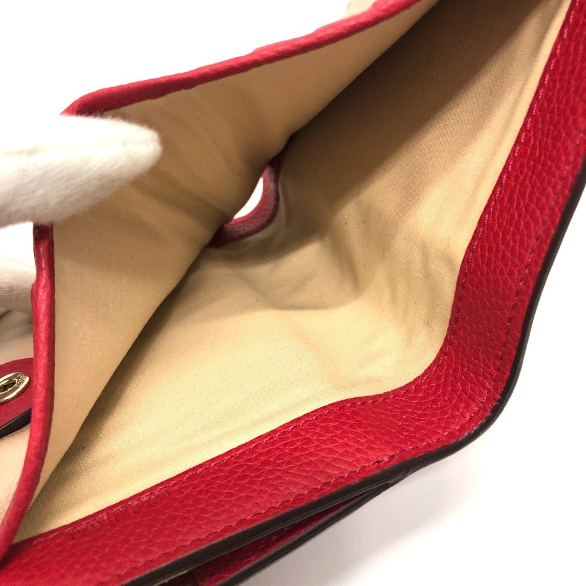 Chloé Red Color Leather Wallet (Bi-Fold) (Pre-Owned)