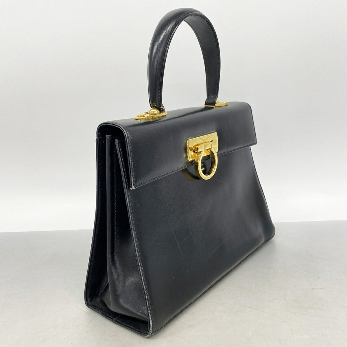 Salvatore Ferragamo Black Leather Handbag (Pre-Owned)