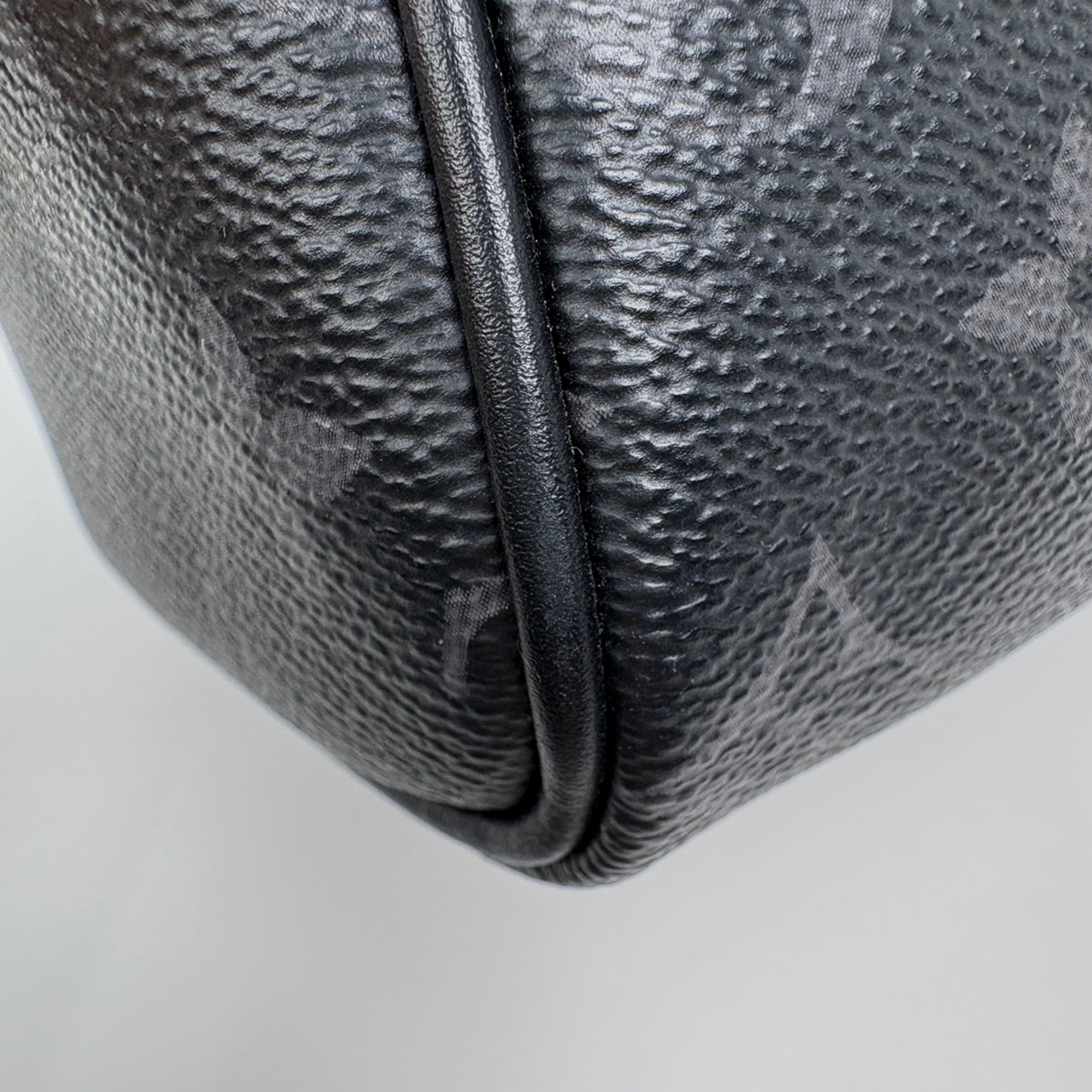 Louis Vuitton Black Damier Graphite Pouch (Pre-Owned)