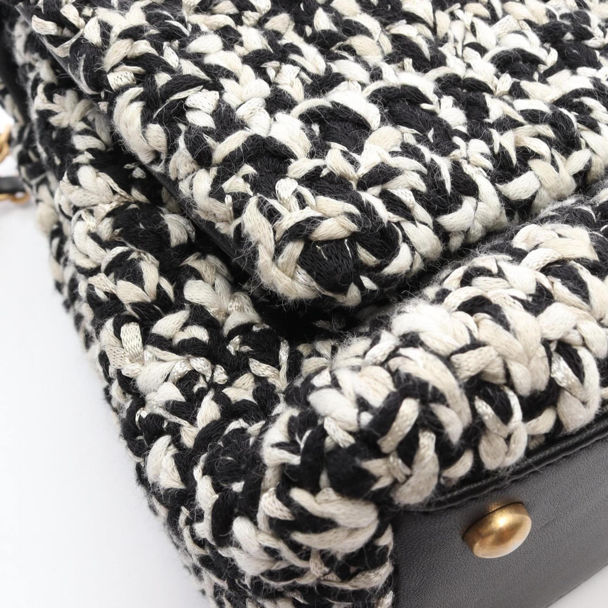 Chanel Black White Leather Fabric Handbag (Pre-Owned)