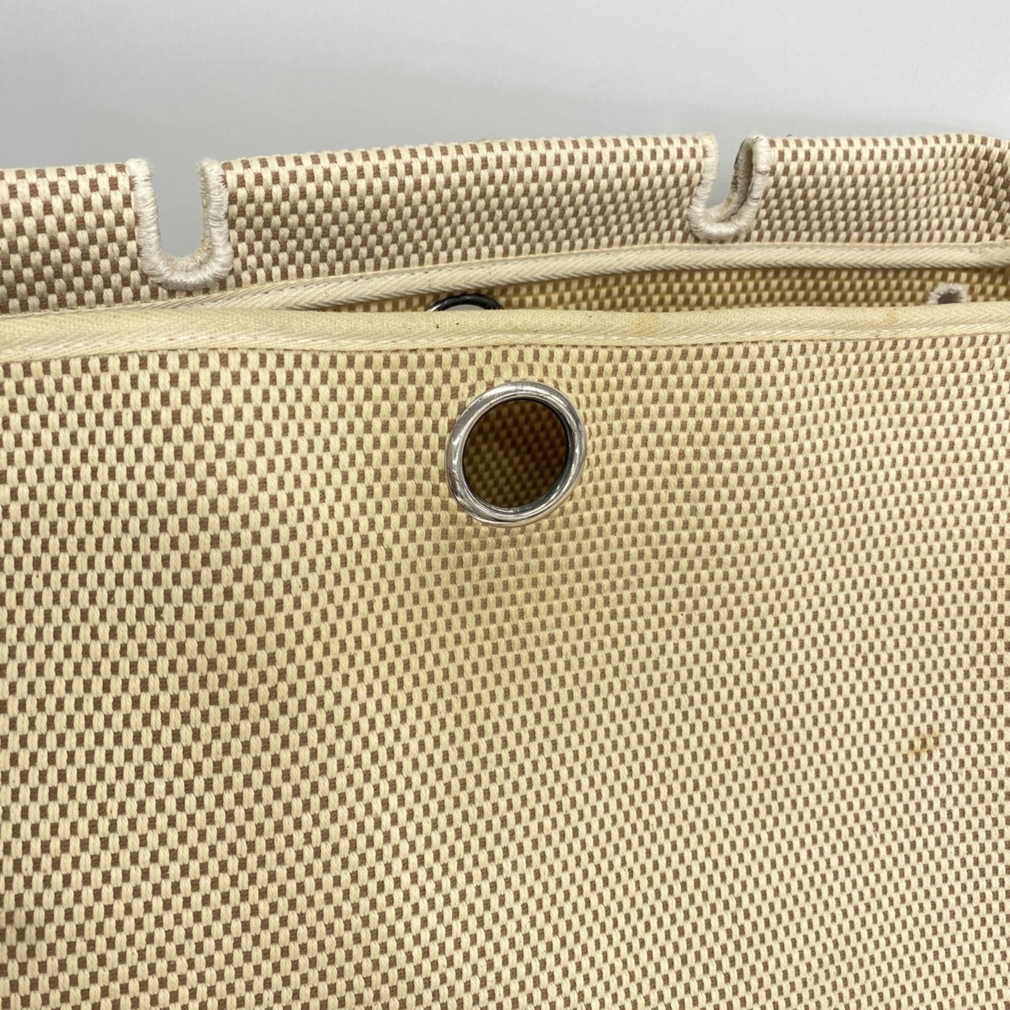 Hermes Natural Handbag (Pre-Owned)