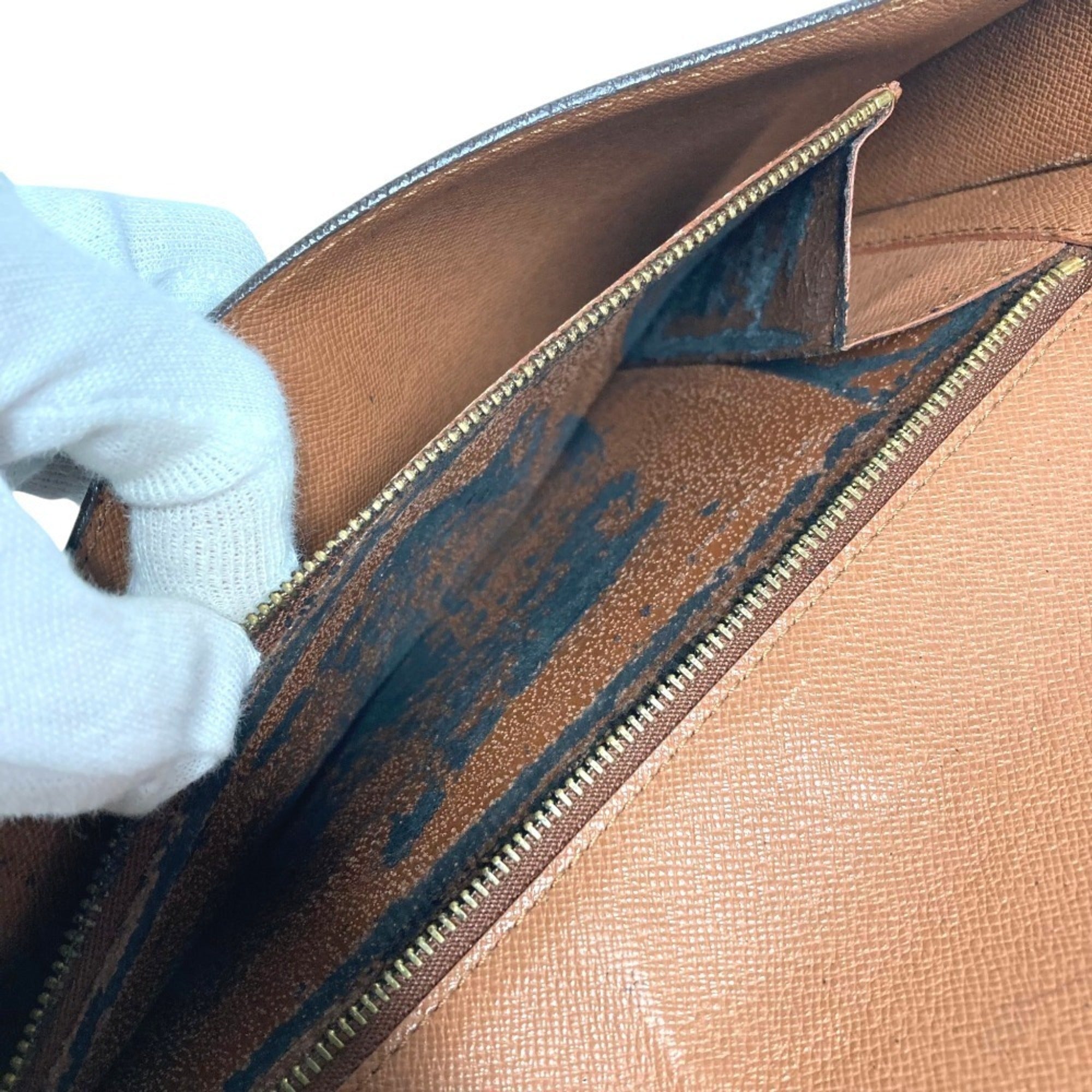 Louis Vuitton Brown Monogram Canvas Clutch Bag (Pre-Owned)