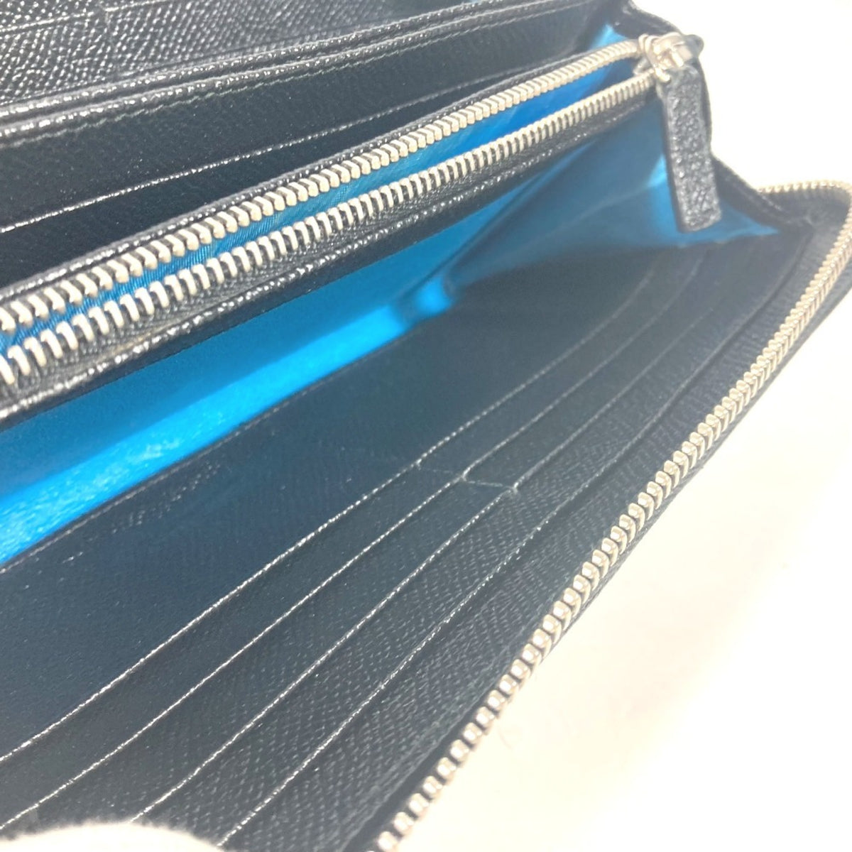 Bvlgari Black Leather Long Wallet (Bi-Fold) (Pre-Owned)