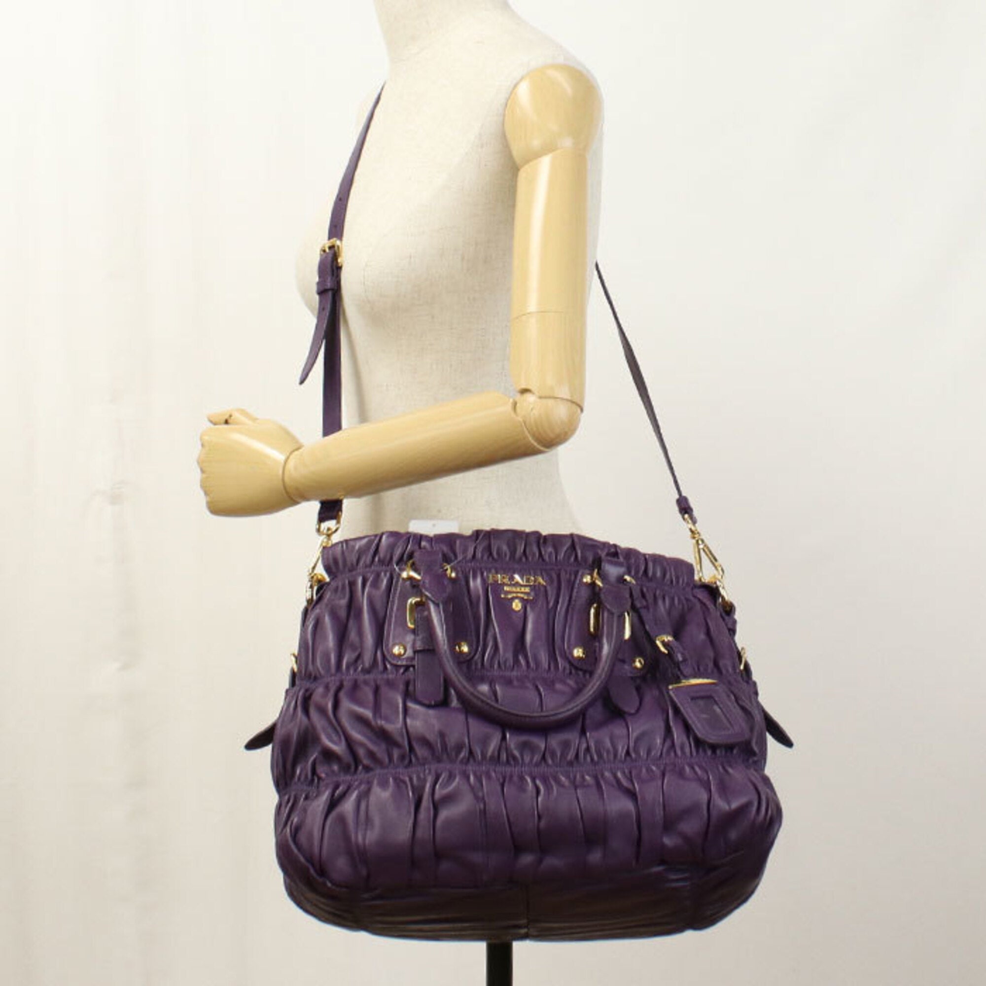 Prada Purple Leather Handbag Tote Bag (Pre-Owned)