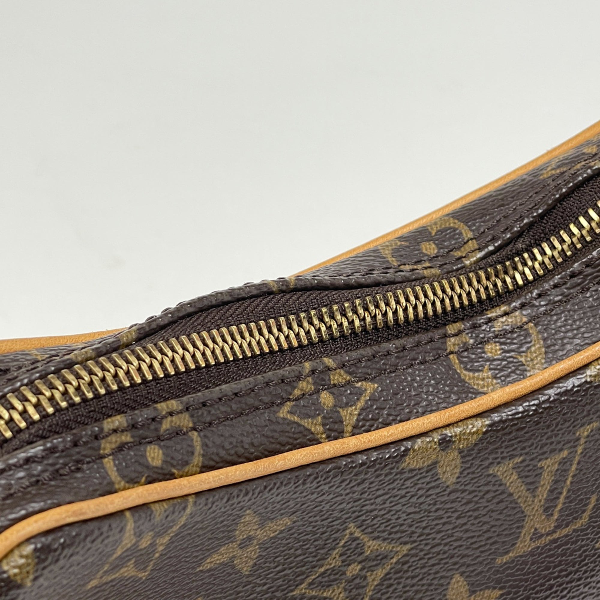 Louis Vuitton Brown Monogram Monogram Pochette Shoulder Bag (Pre-Owned)