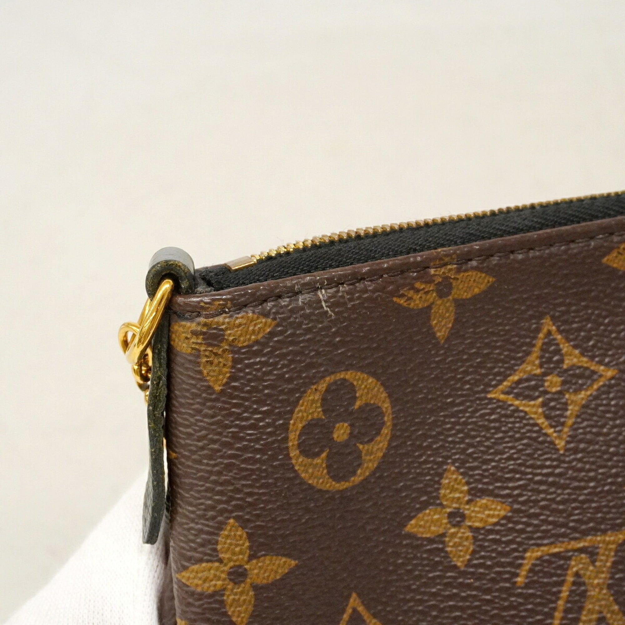 Louis Vuitton Brown Noir Handbag (Pre-Owned)