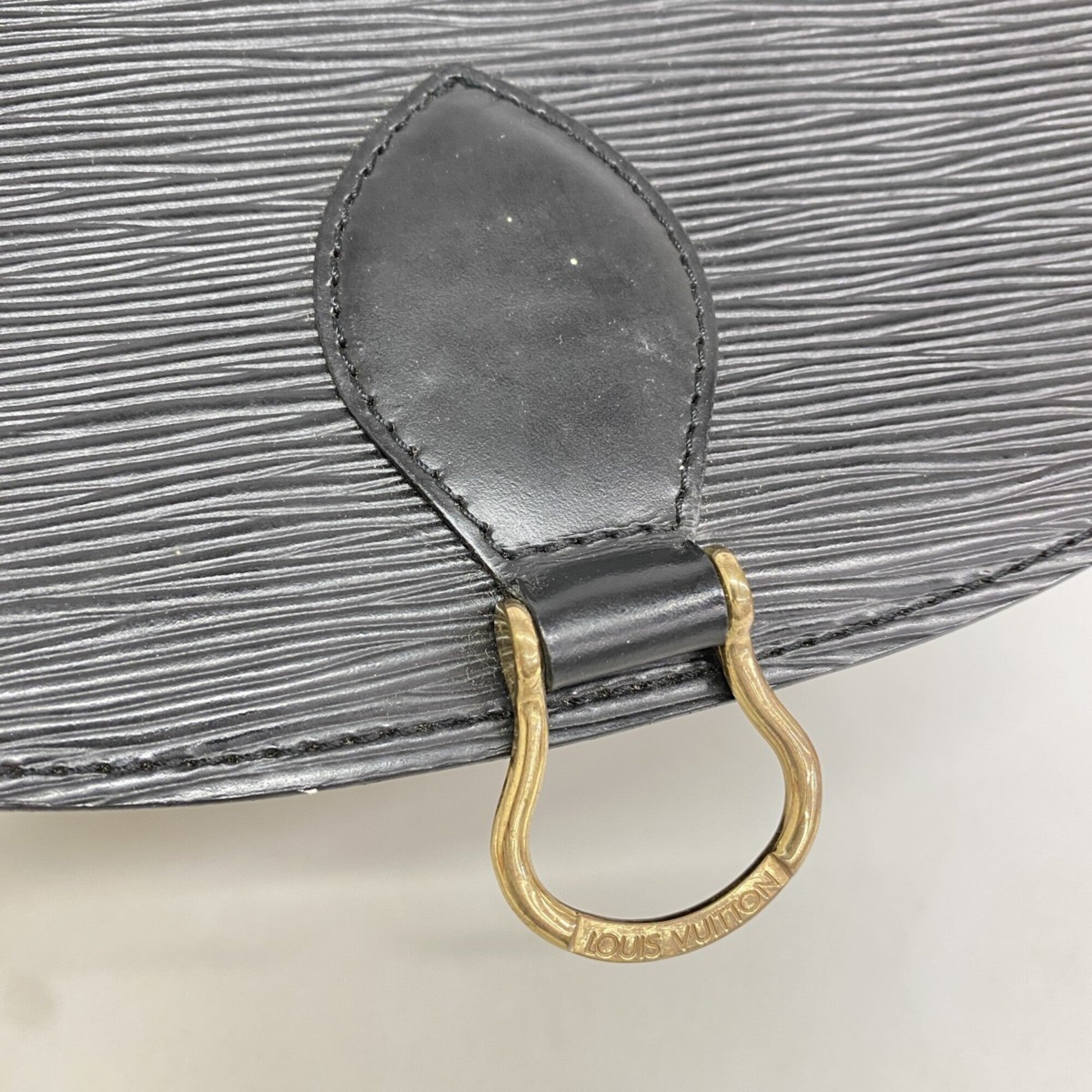 Louis Vuitton Noir Shoulder Bag (Pre-Owned)