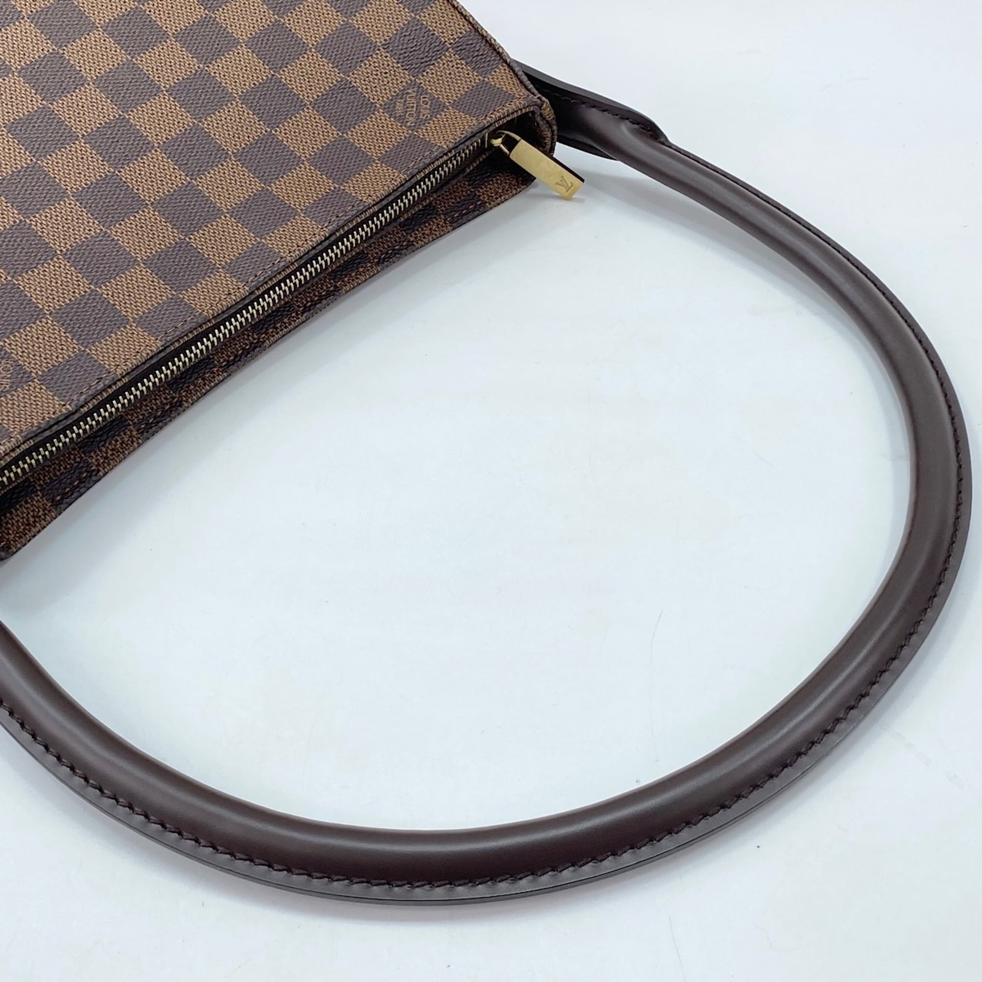 Louis Vuitton Brown Shoulder Bag (Pre-Owned)