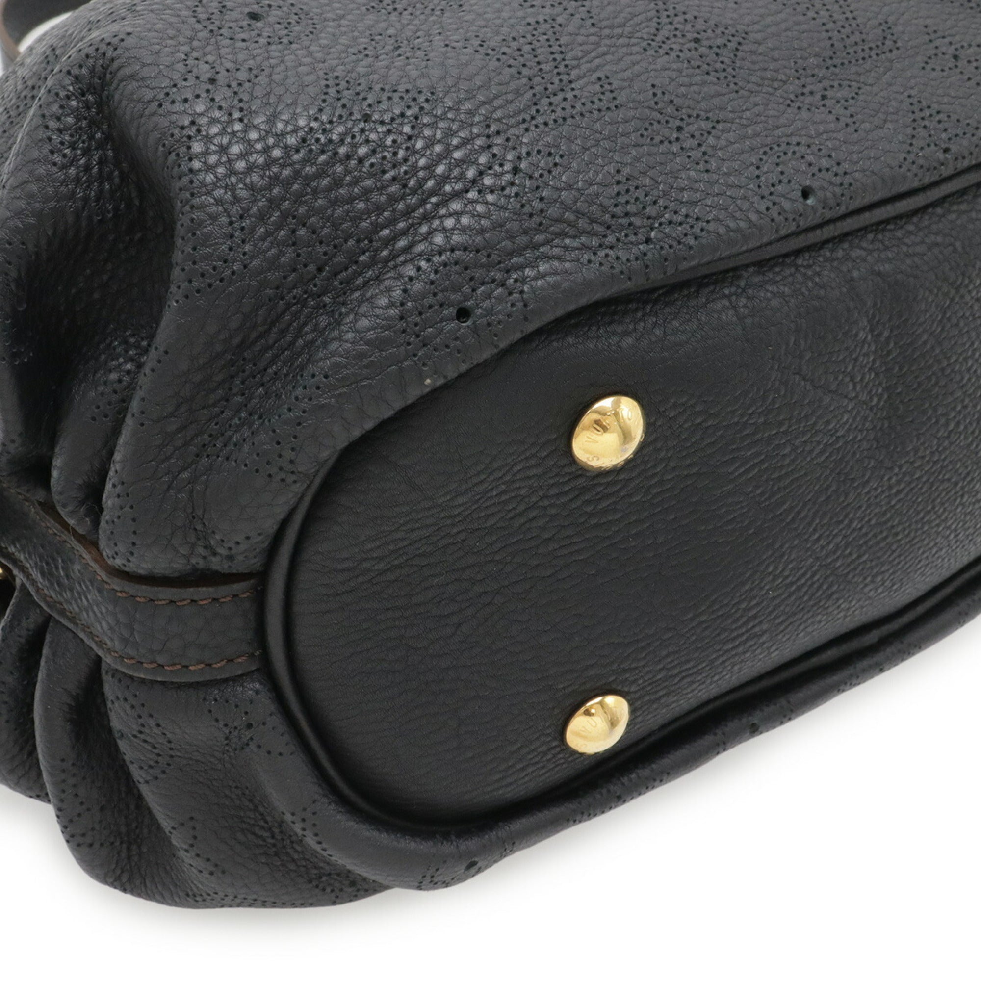 Louis Vuitton Black Noir Leather Shoulder Bag (Pre-Owned)