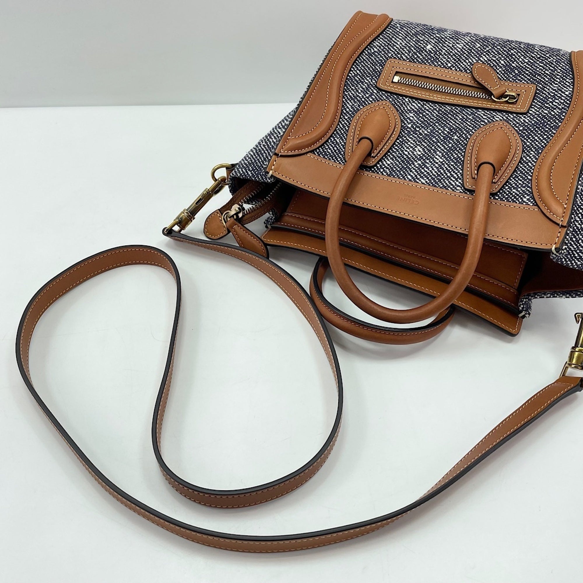 Celine Luggage Blue Handbag (Pre-Owned)
